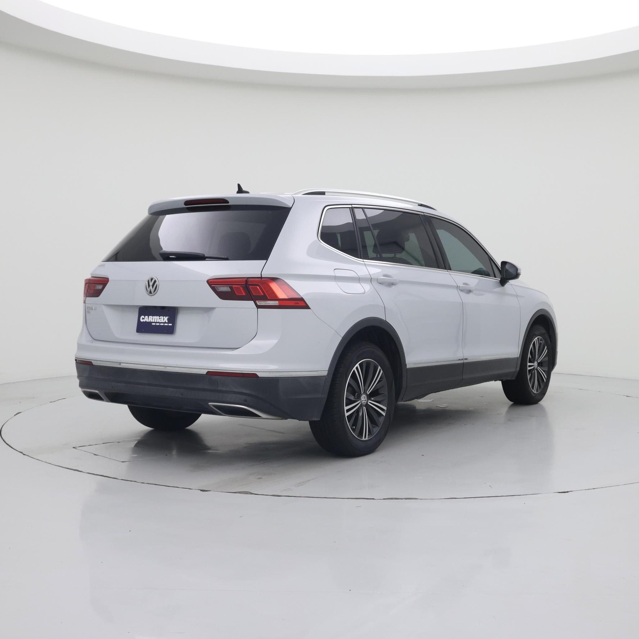 Thumbnail: 2019 Volkswagen Tiguan - 8