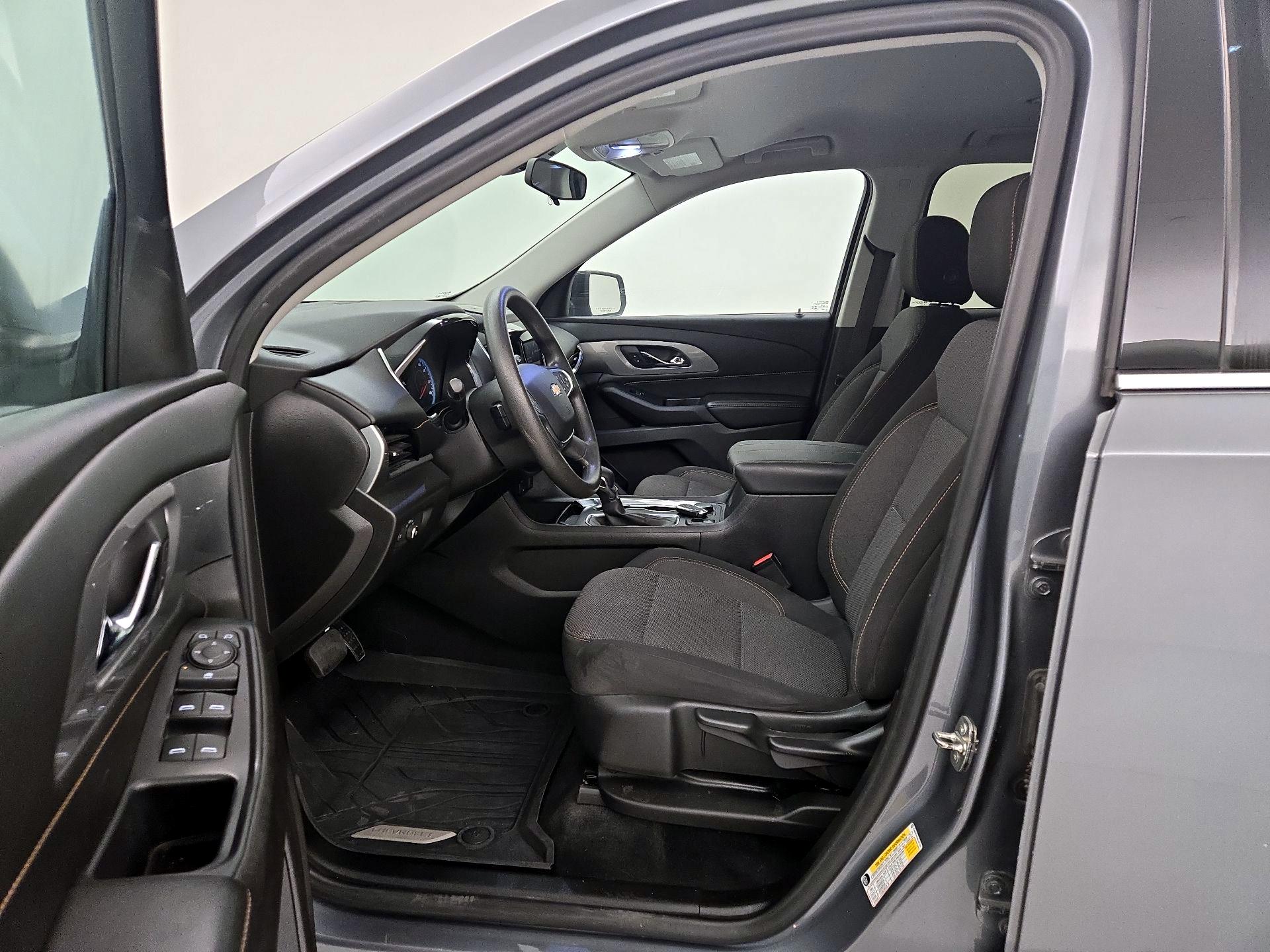 Thumbnail: 2021 Chevrolet Traverse - 11