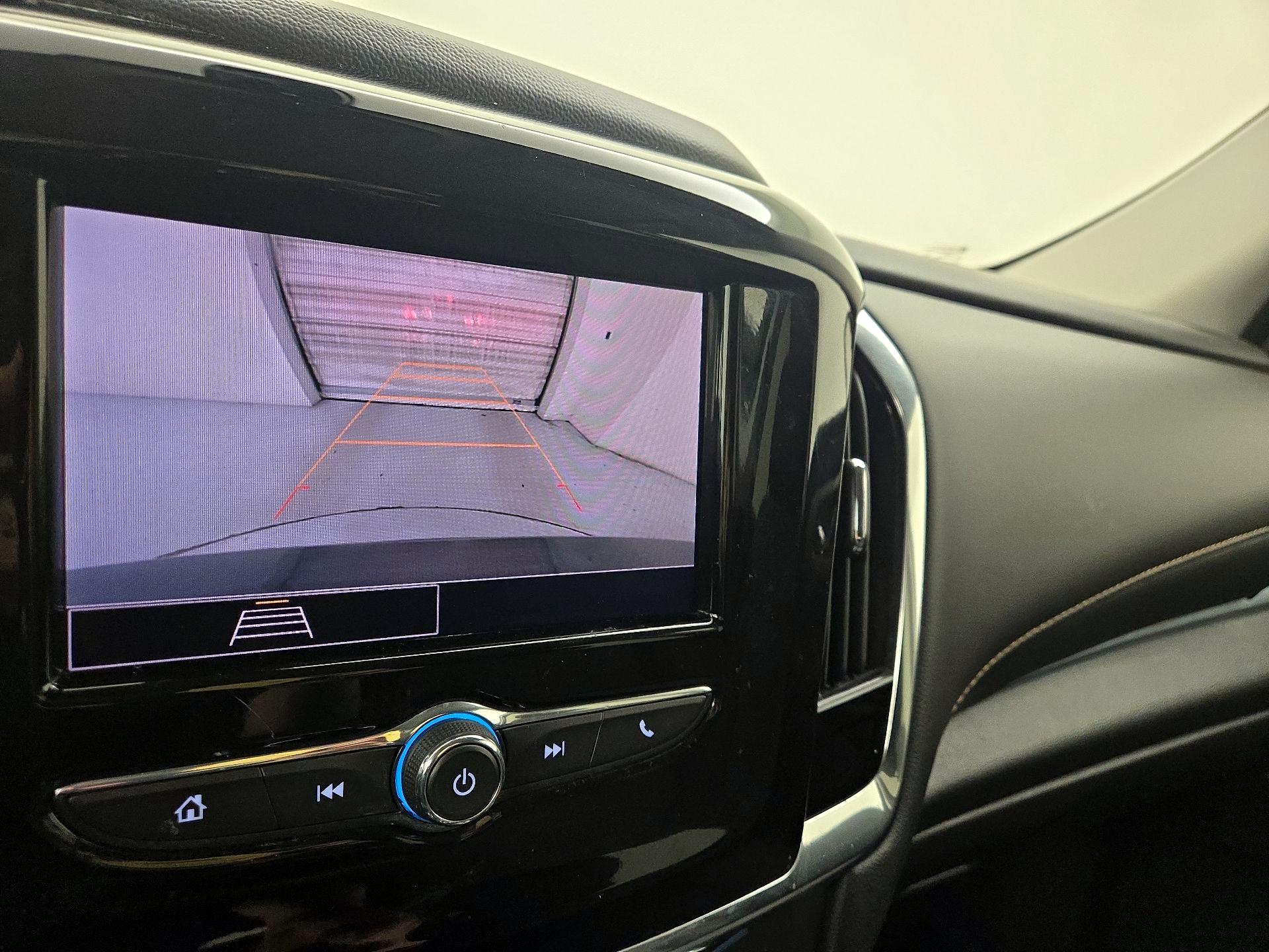 Thumbnail: 2021 Chevrolet Traverse - 14