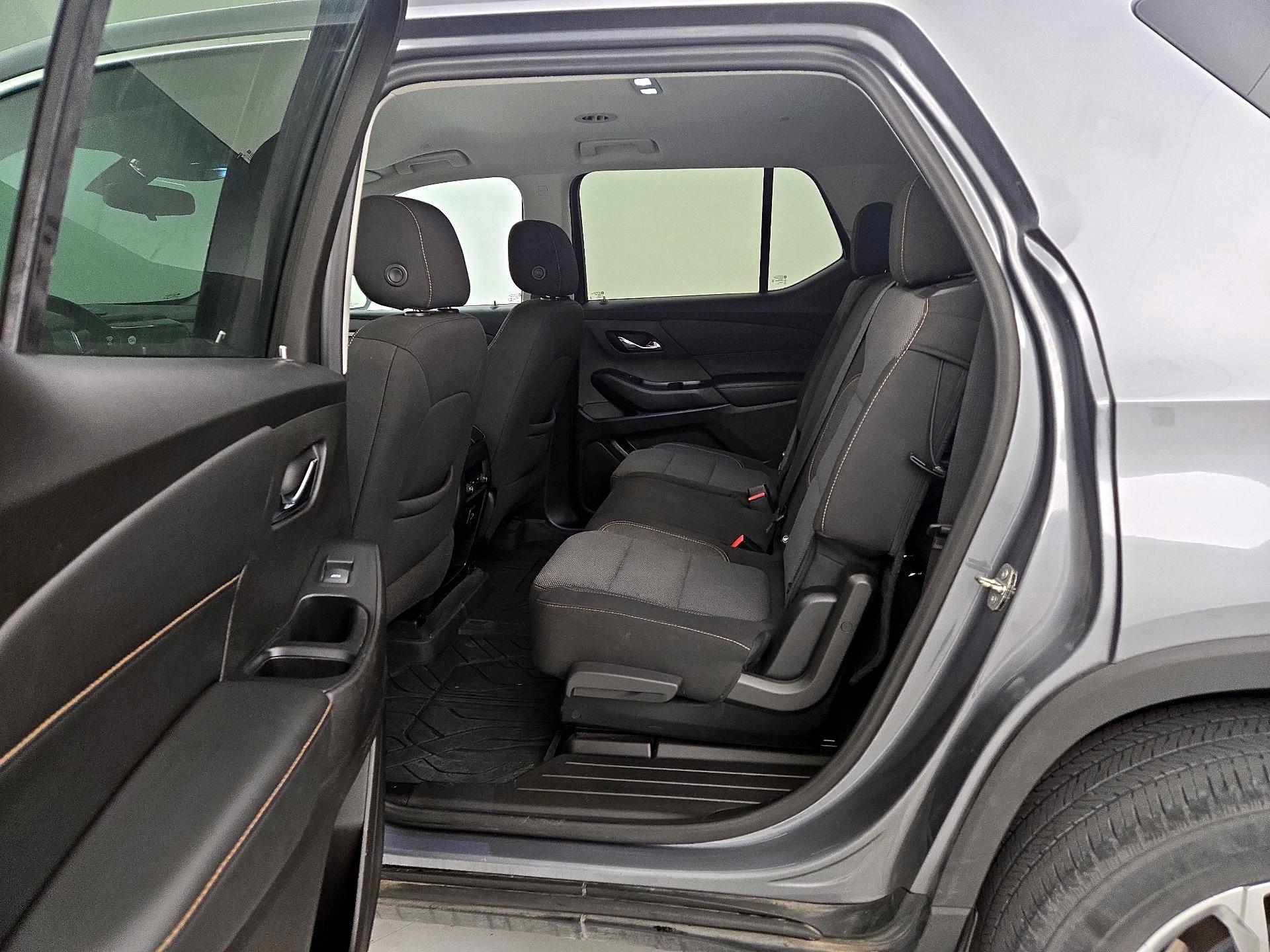 Thumbnail: 2021 Chevrolet Traverse - 19