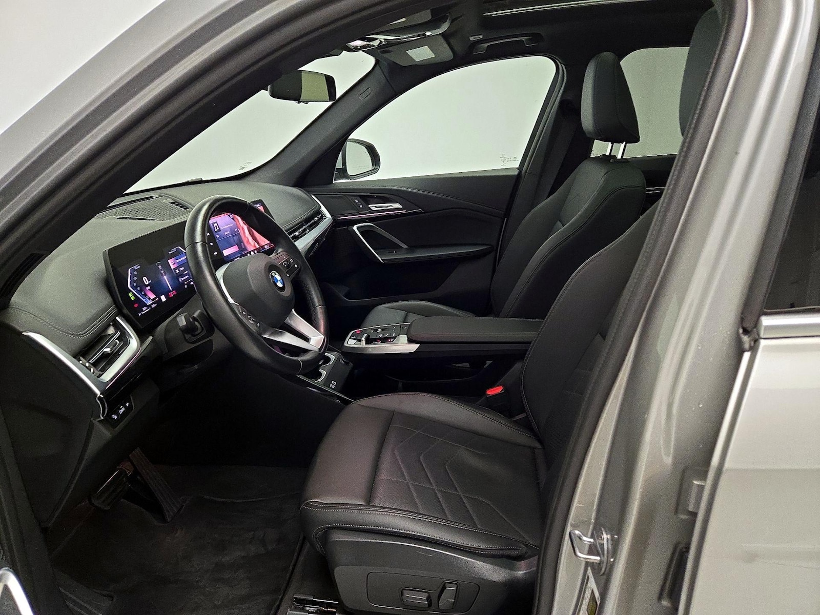 2024 BMW X1 28i - Photo 12