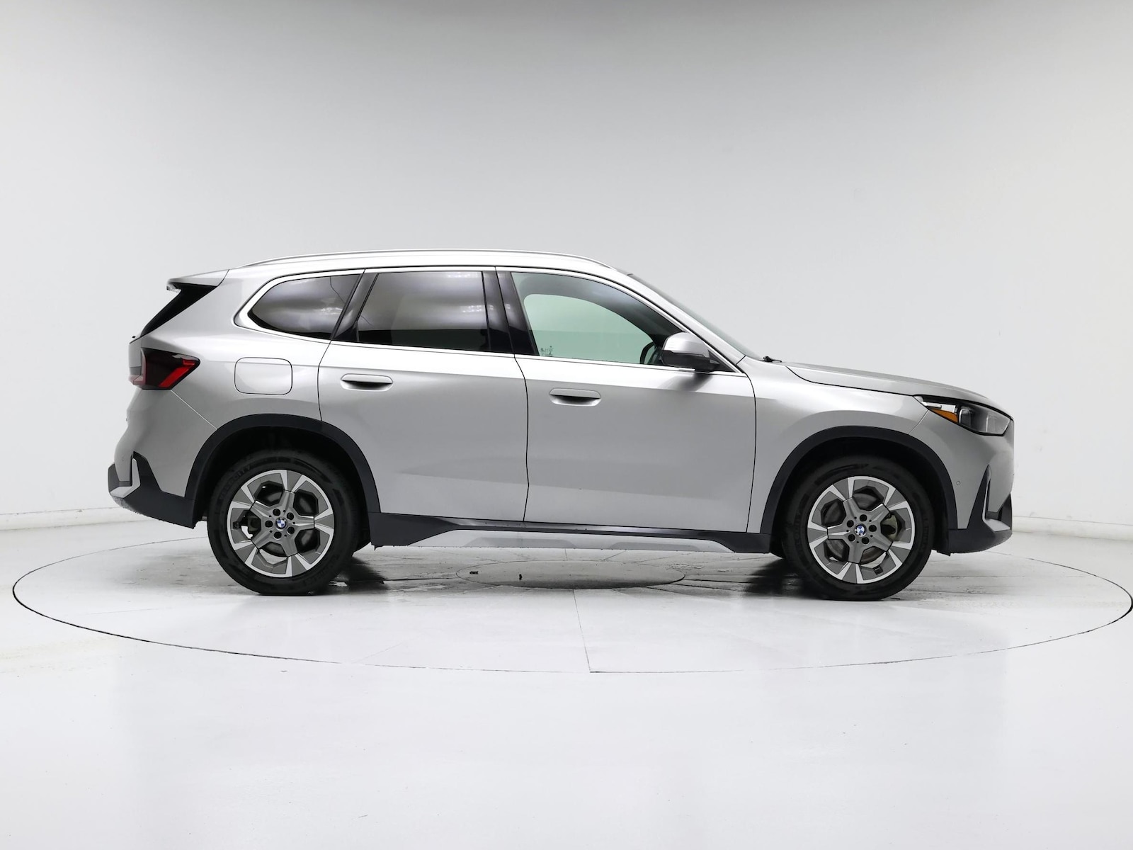 2024 BMW X1 28i - Photo 8
