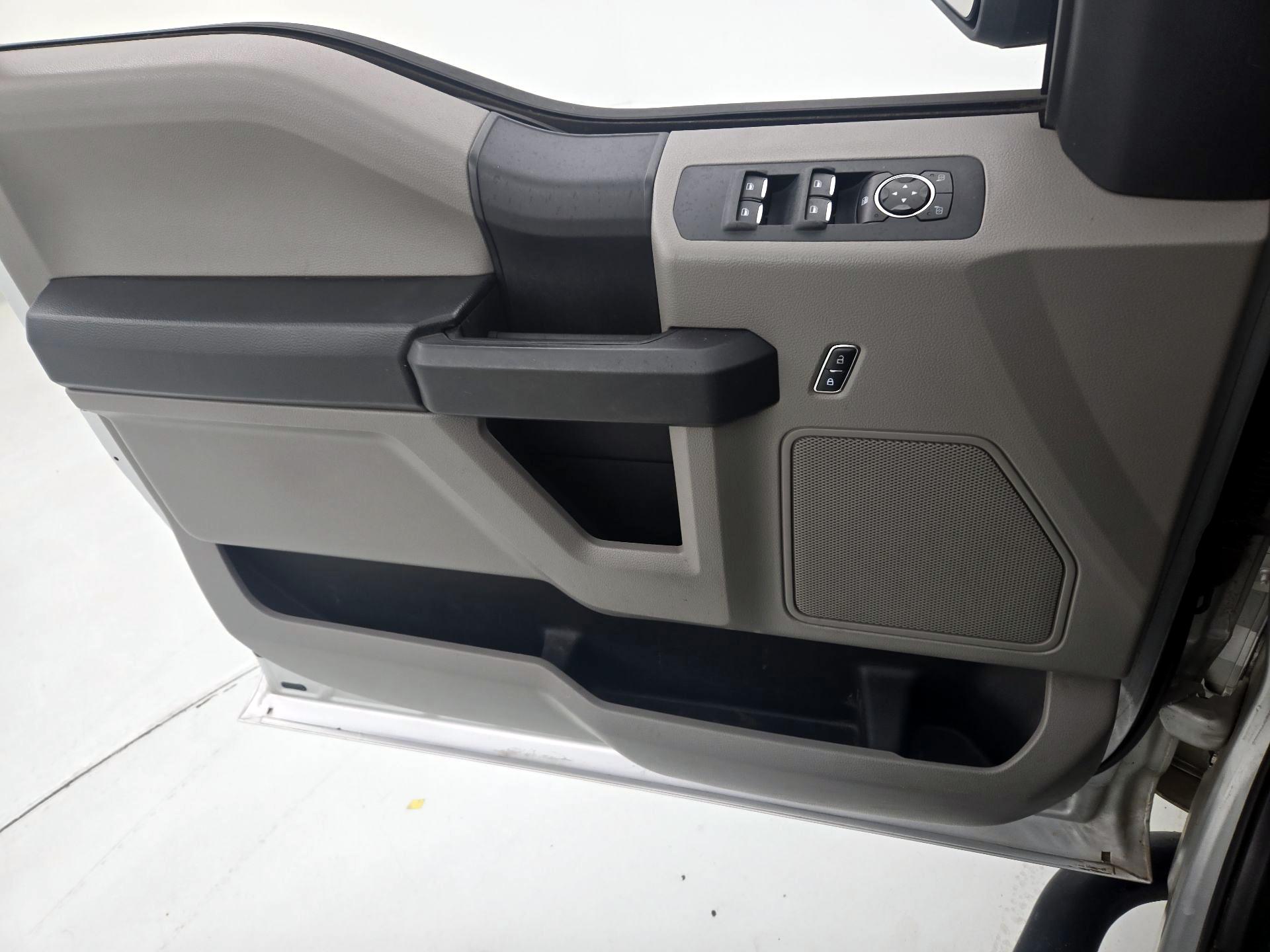 Thumbnail: 2016 Ford F-150 - 12