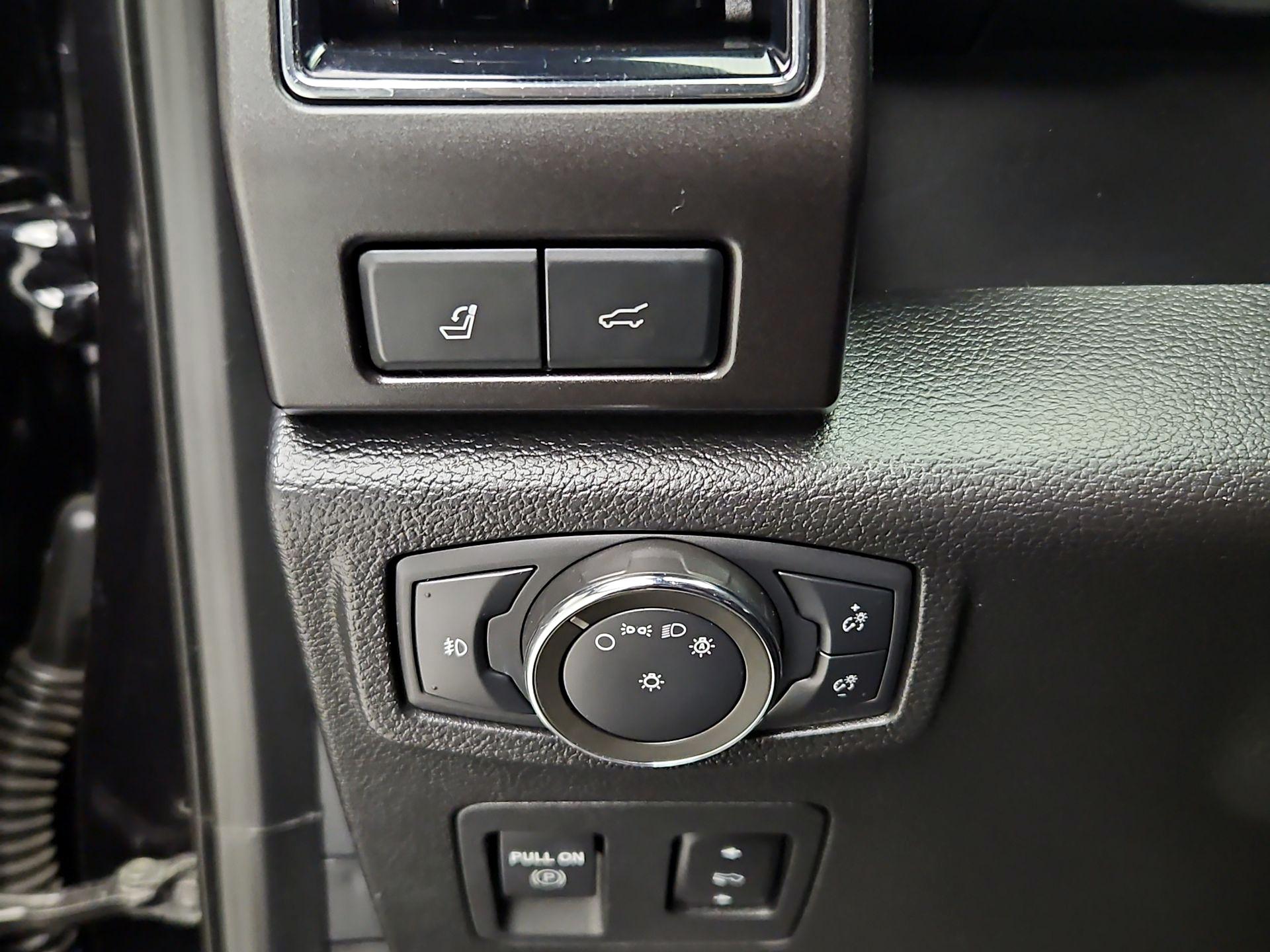 Thumbnail: 2020 Ford Expedition - 13