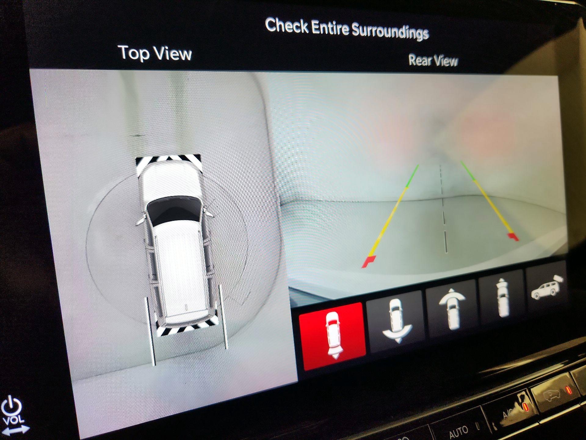 Thumbnail: 2022 Jeep Grand Wagoneer - 15