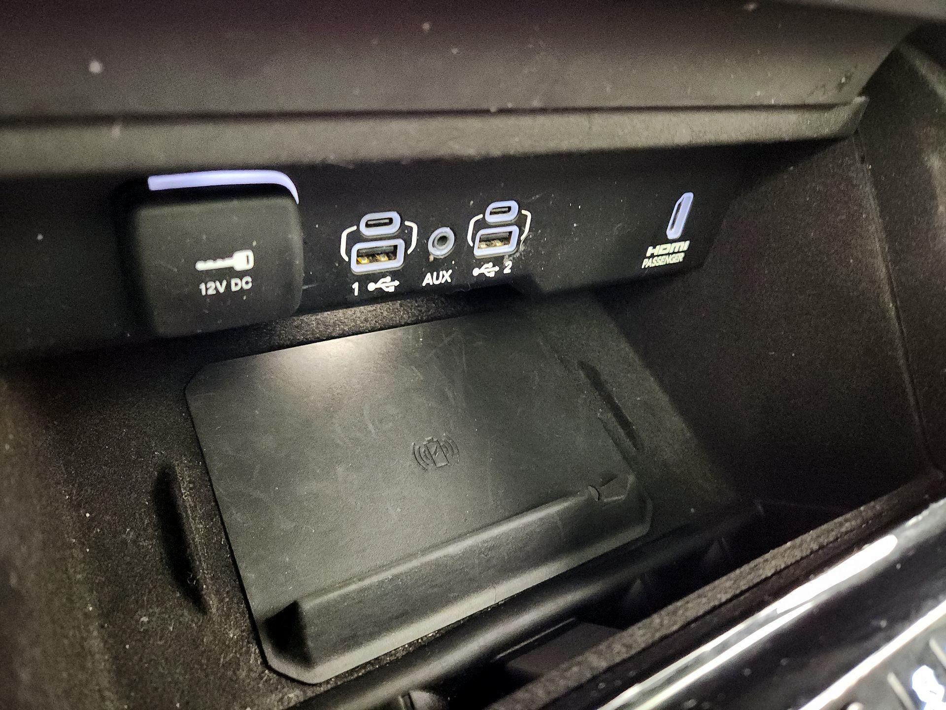 Thumbnail: 2022 Jeep Grand Wagoneer - 19