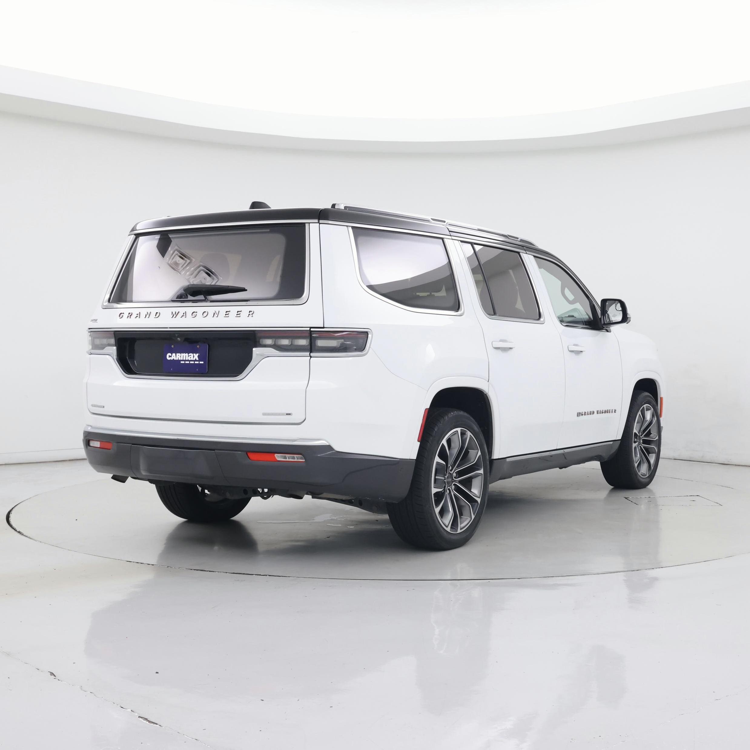 Thumbnail: 2022 Jeep Grand Wagoneer - 8