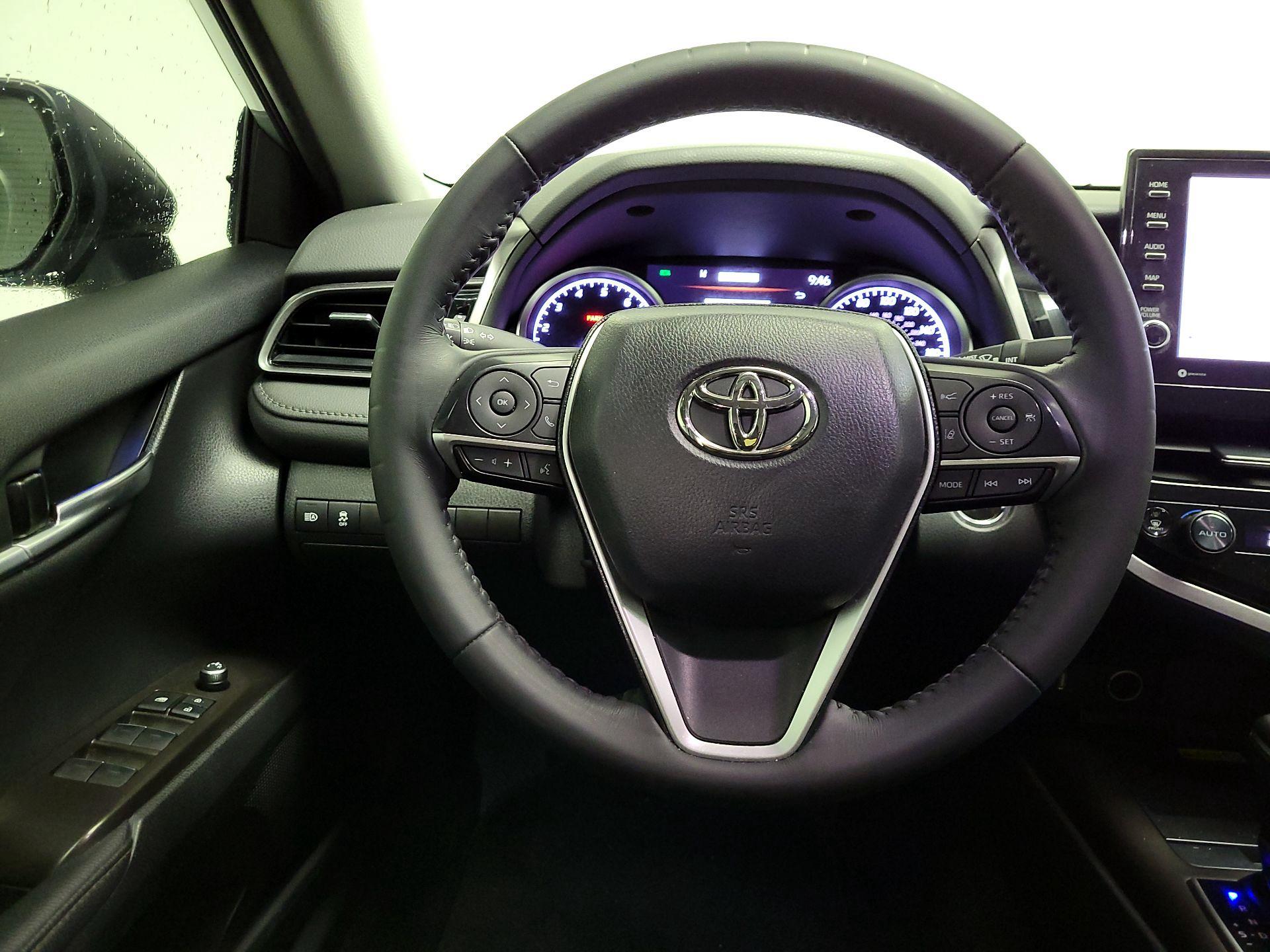 Thumbnail: 2023 Toyota Camry - 10