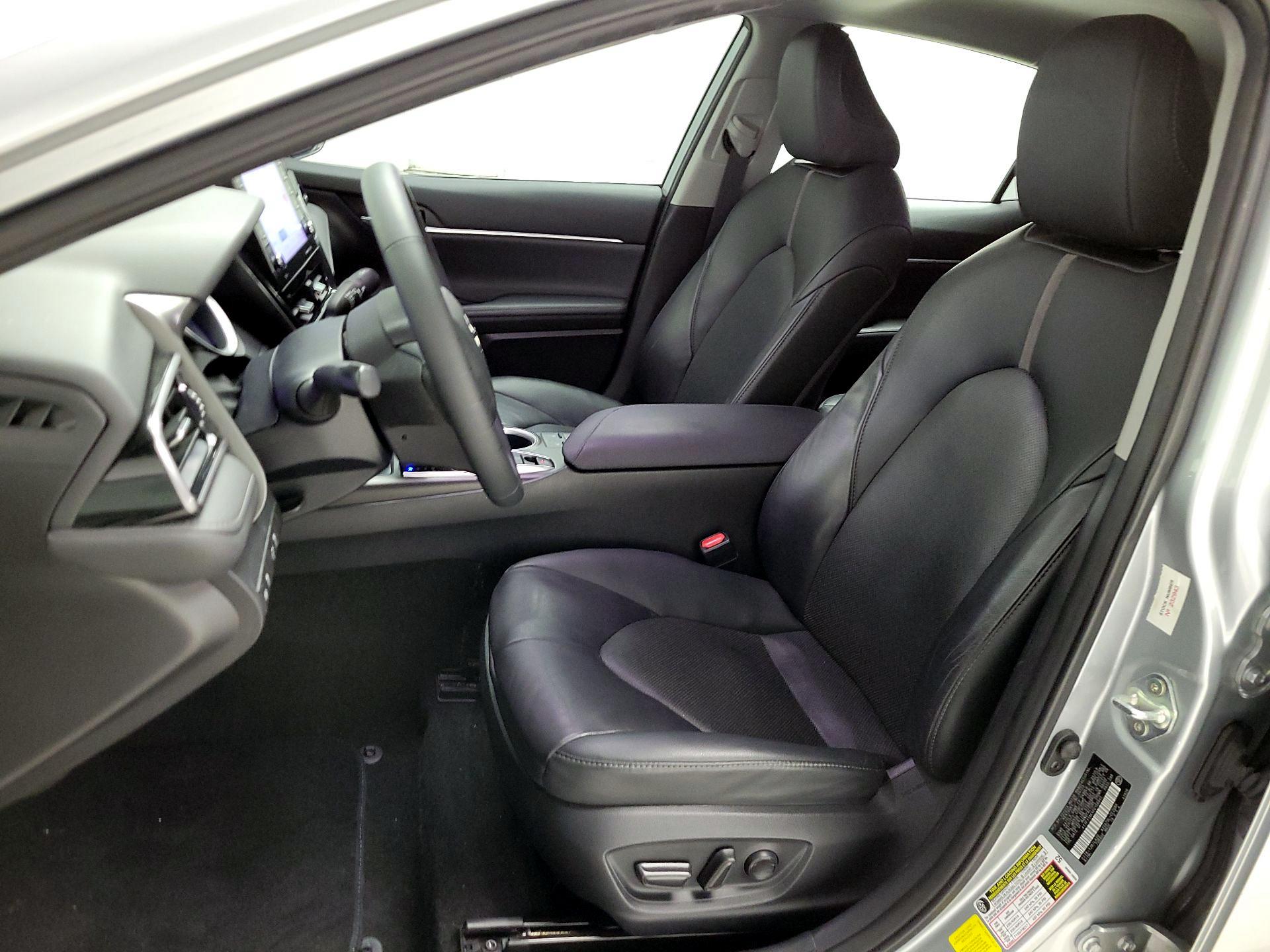 Thumbnail: 2023 Toyota Camry - 11