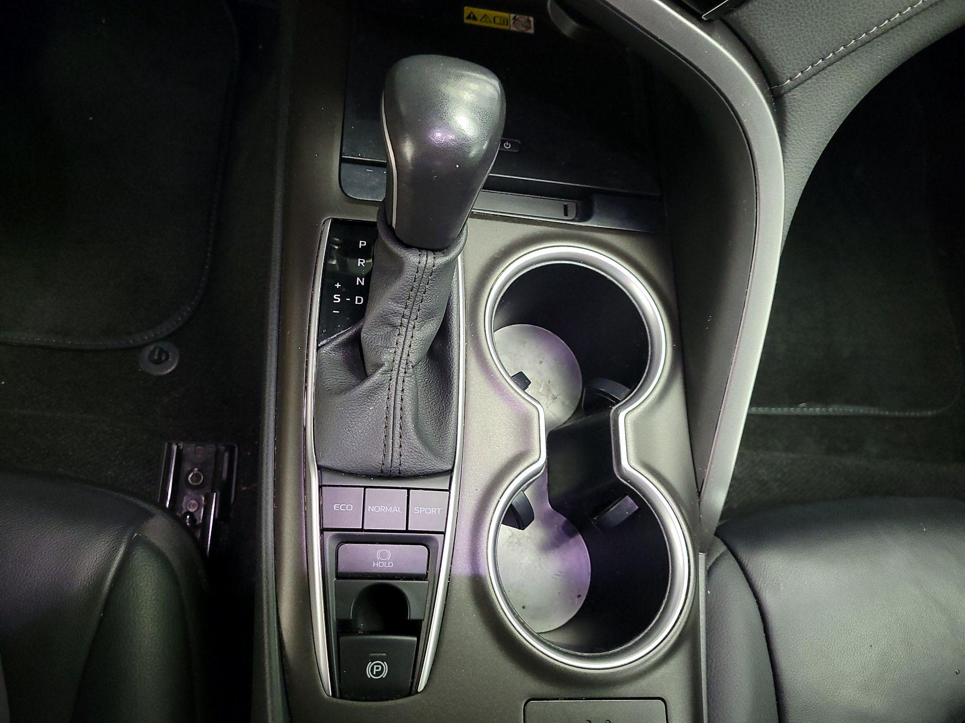 Thumbnail: 2023 Toyota Camry - 17