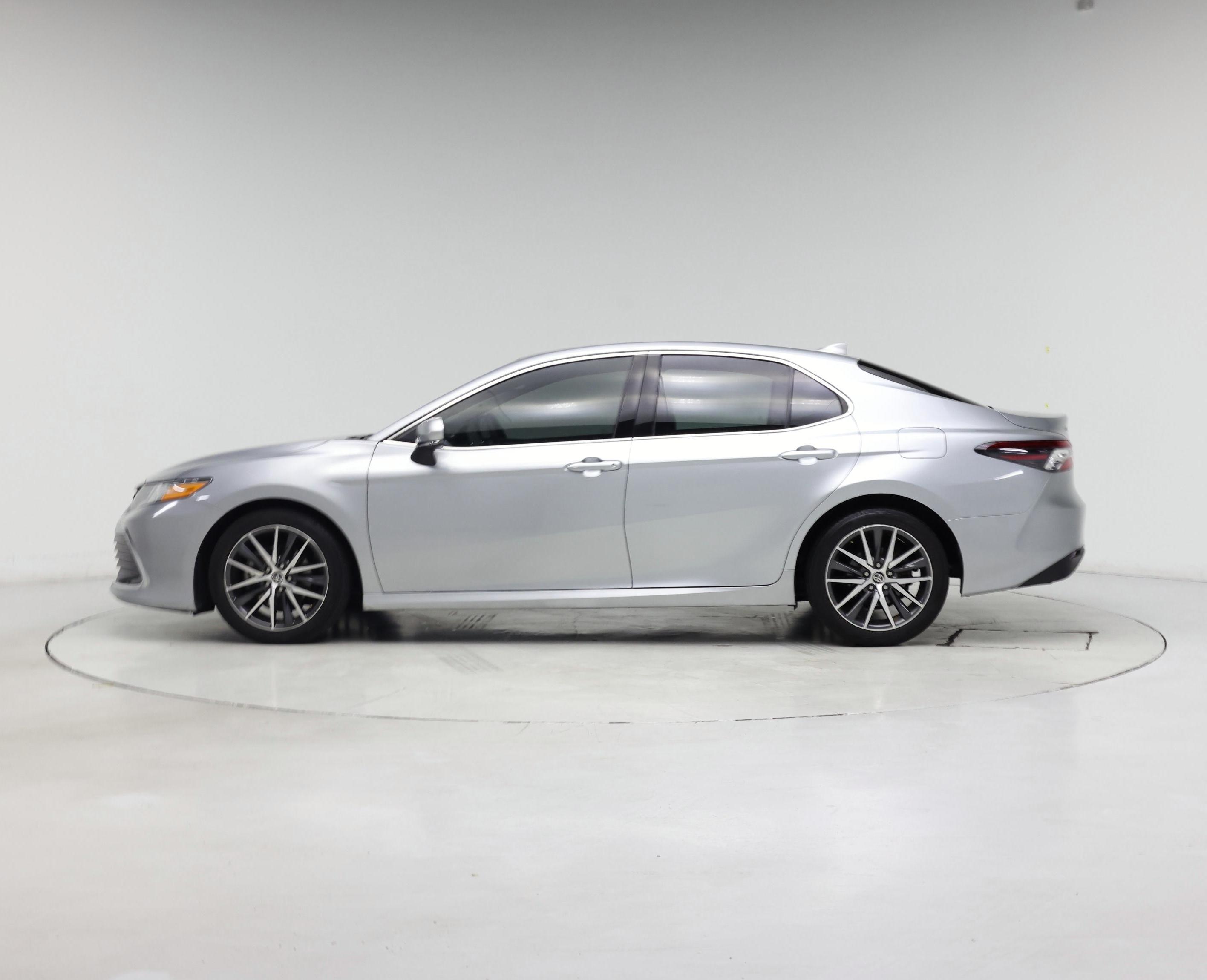 Thumbnail: 2023 Toyota Camry - 3