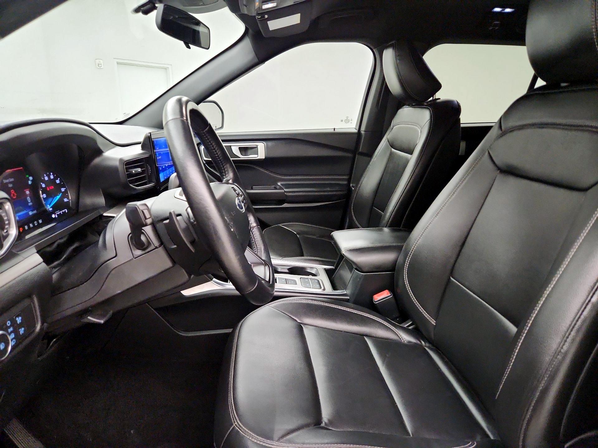 Thumbnail: 2020 Ford Explorer - 11