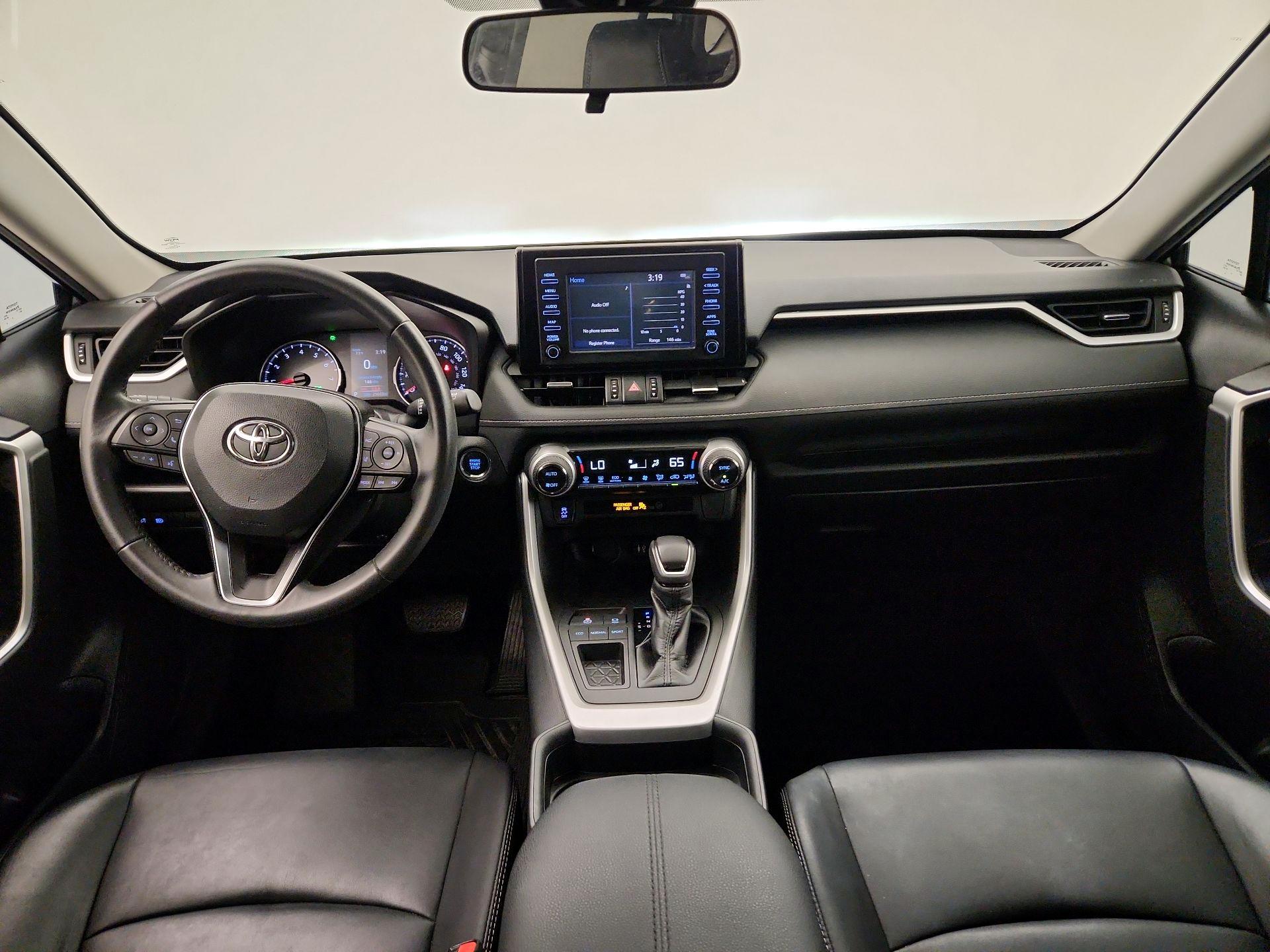 Thumbnail: 2019 Toyota RAV4 - 9