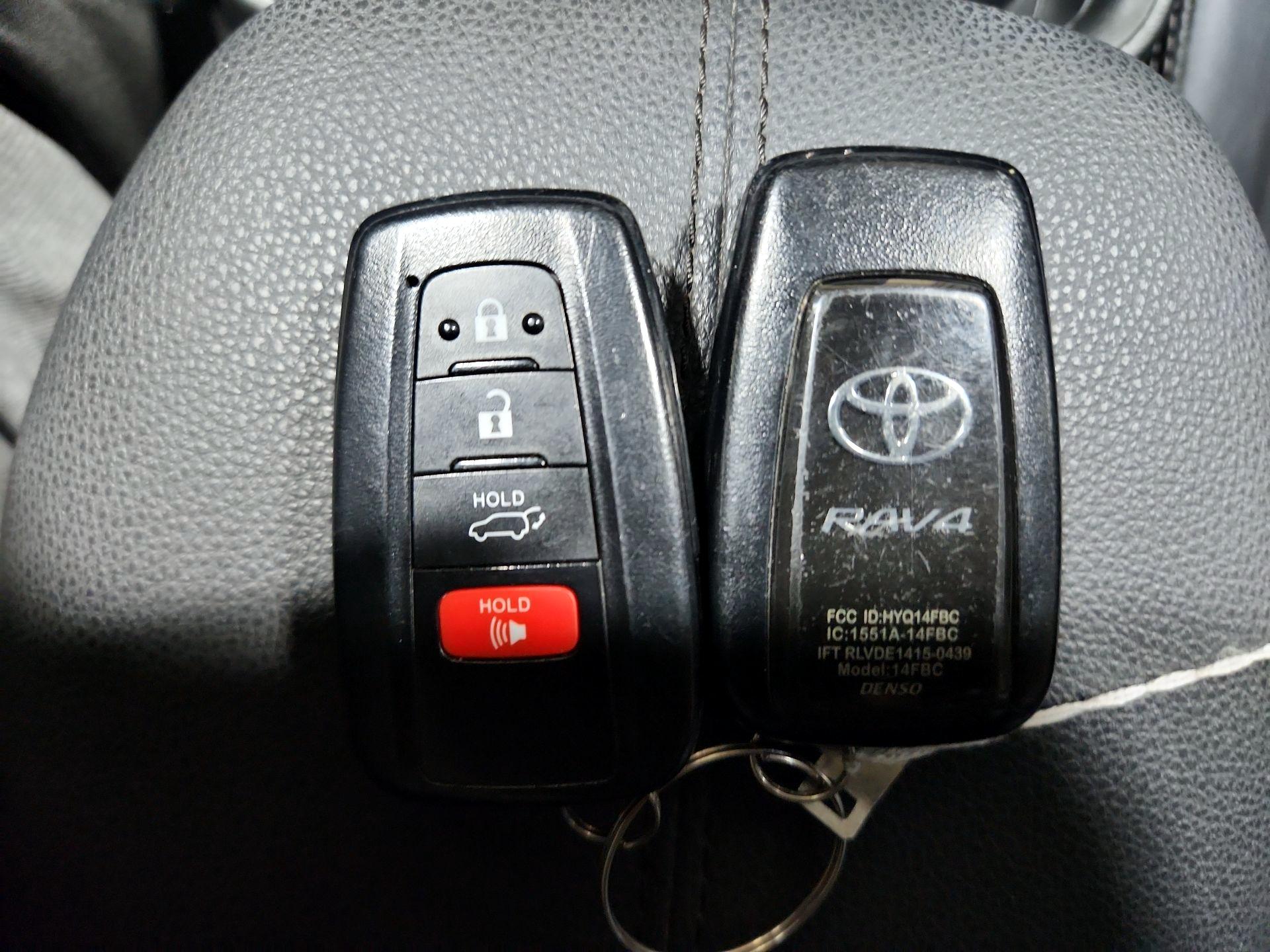 Thumbnail: 2019 Toyota RAV4 - 18