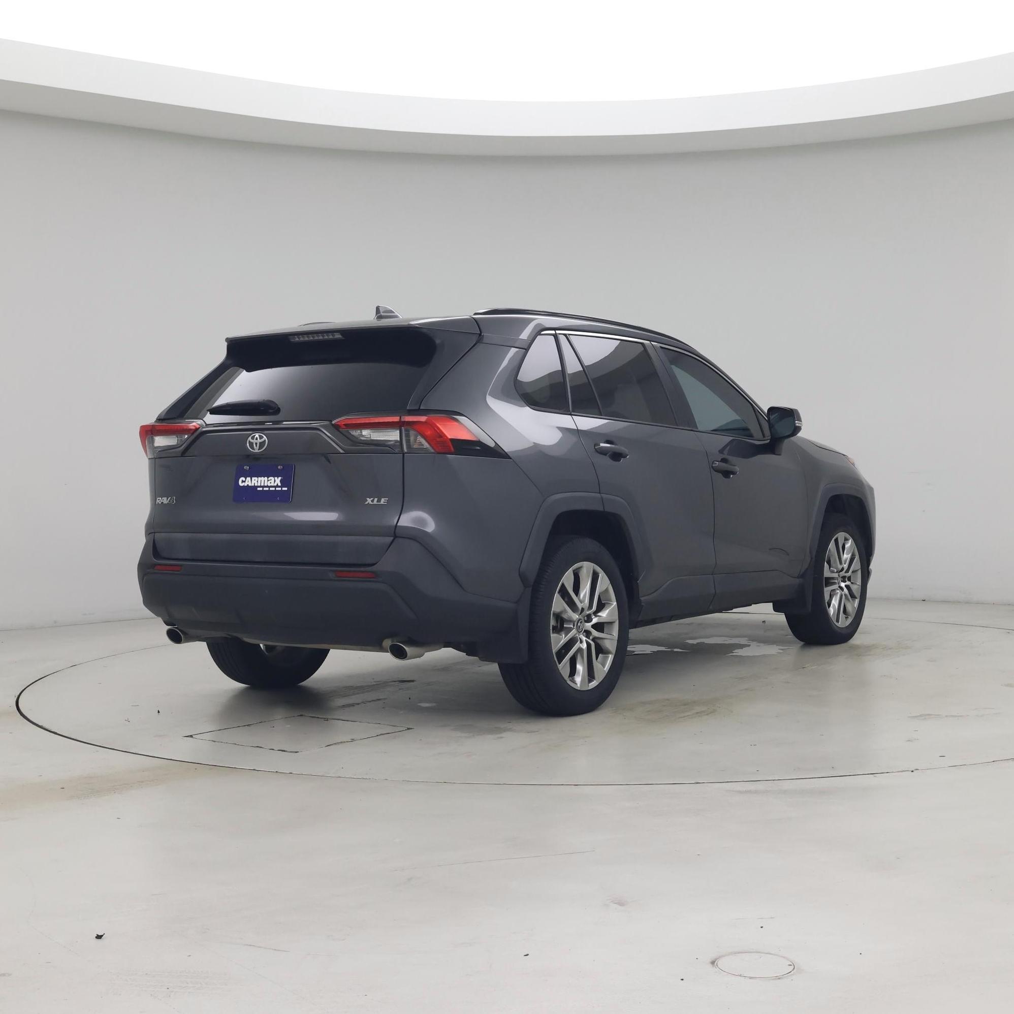 Thumbnail: 2019 Toyota RAV4 - 8