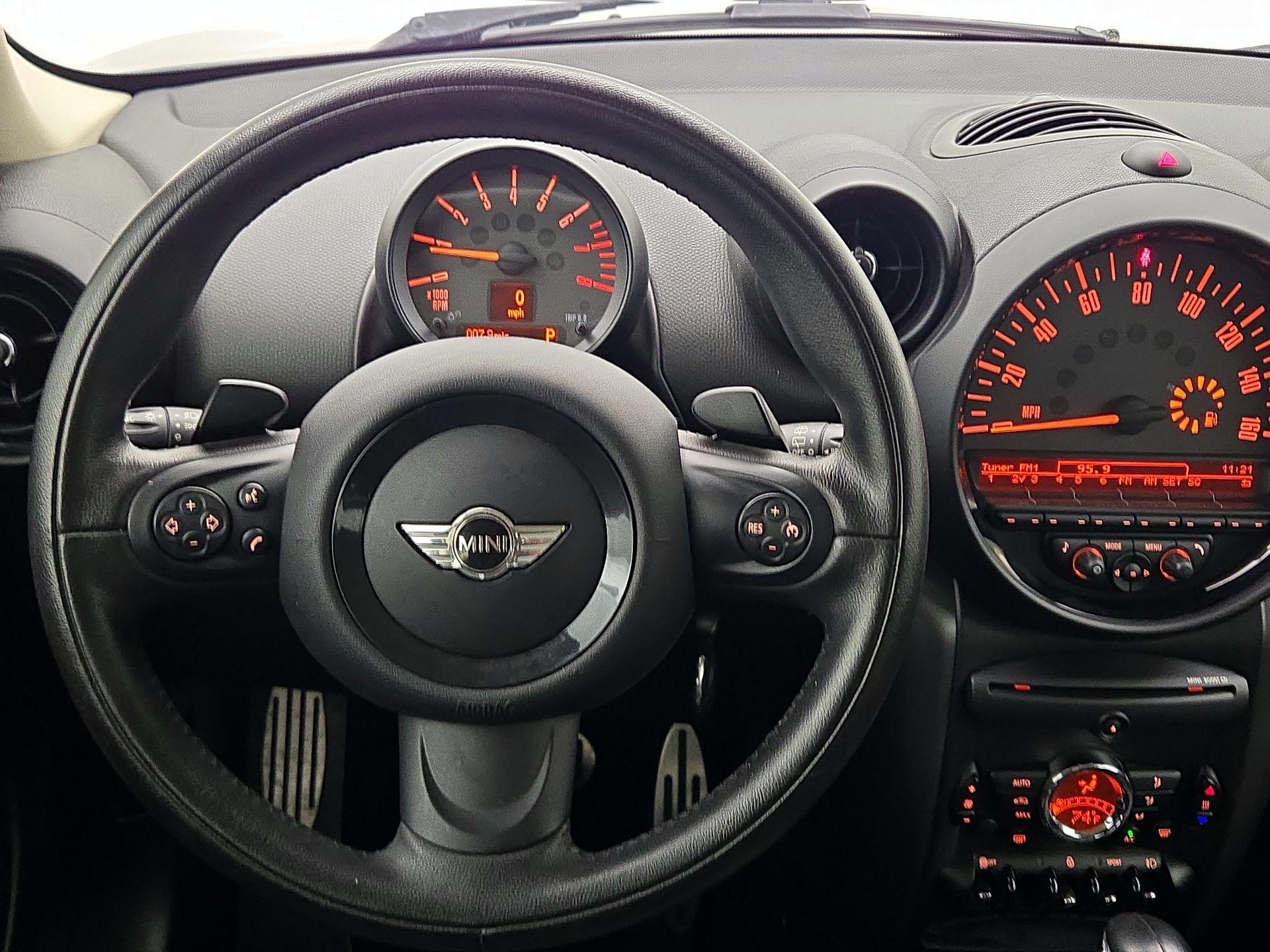 Thumbnail: 2015 MINI Cooper Countryman - 10