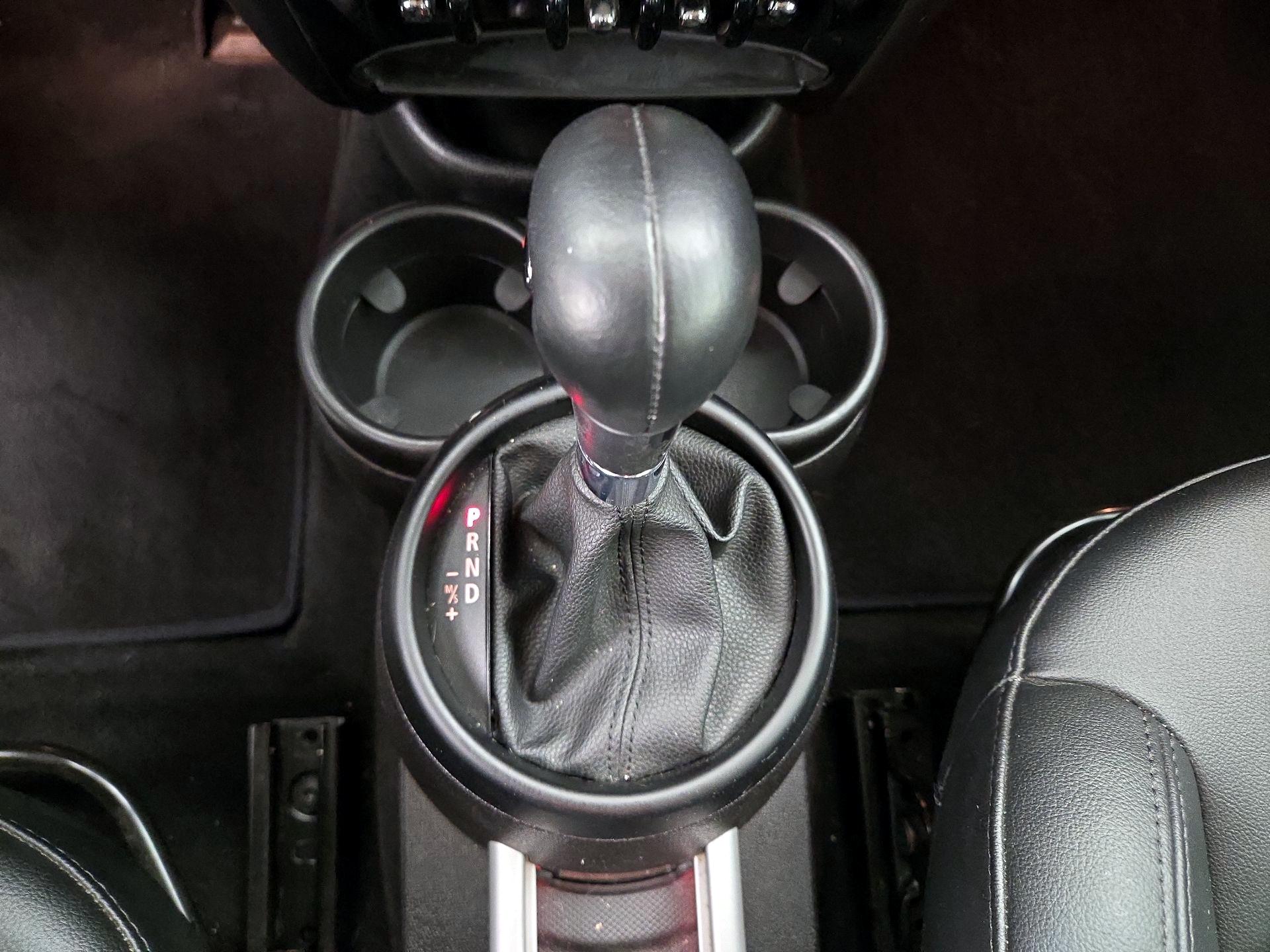 Thumbnail: 2015 MINI Cooper Countryman - 15