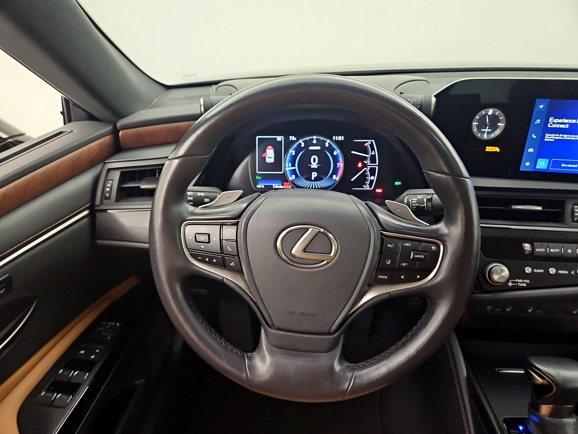 Thumbnail: 2025 Lexus ES - 10