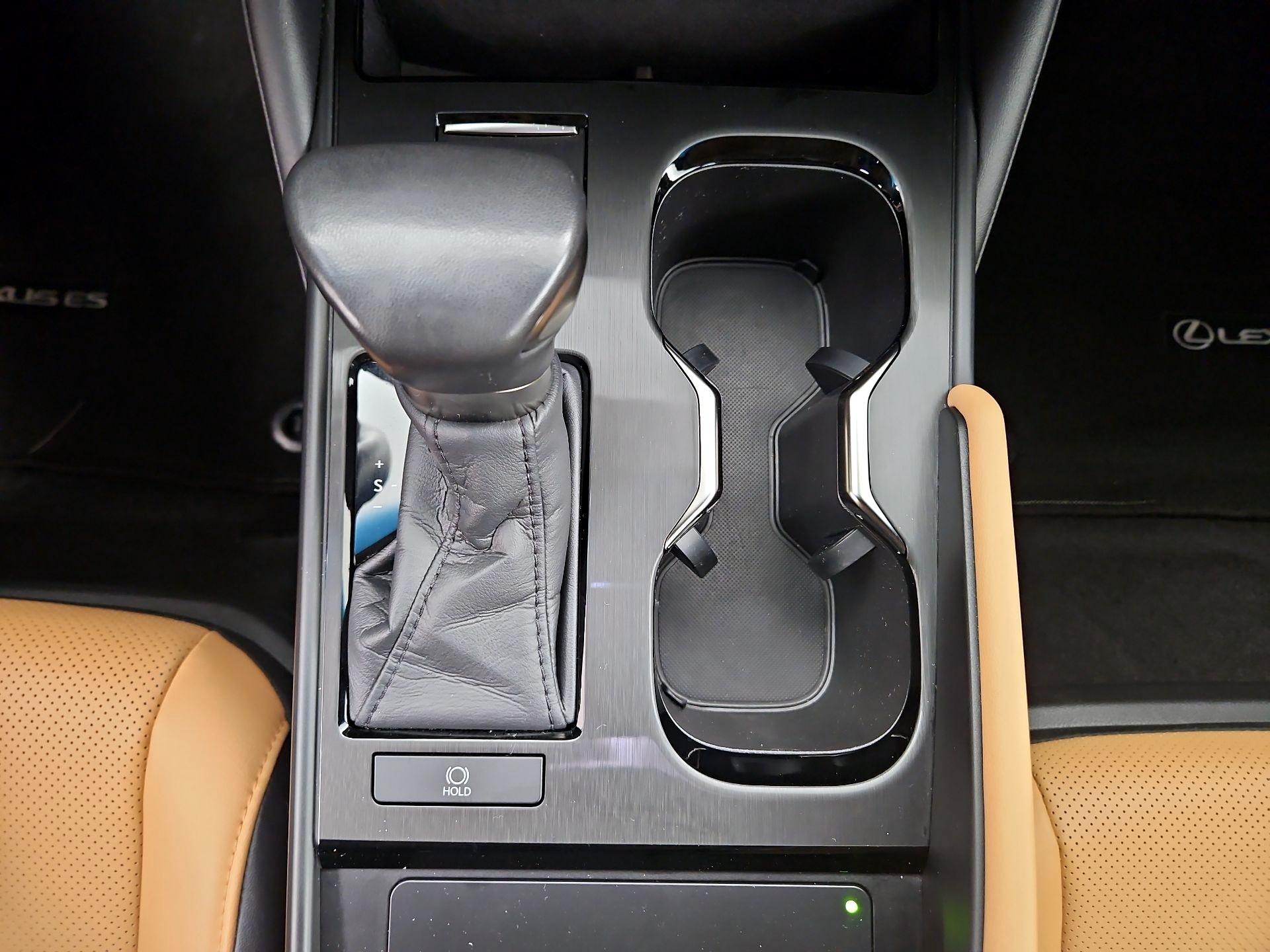 Thumbnail: 2025 Lexus ES - 17