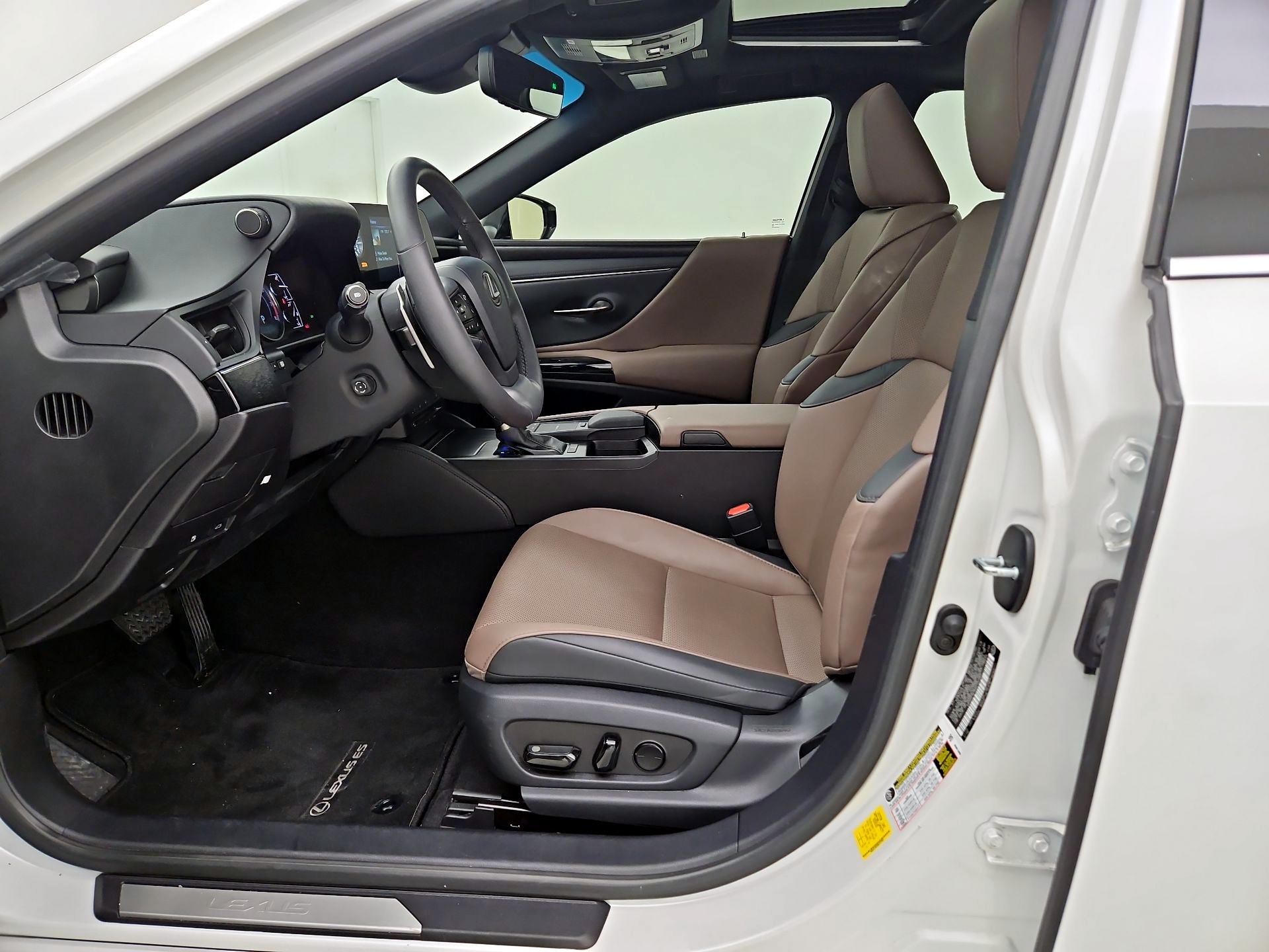 Thumbnail: 2022 Lexus ES - 11