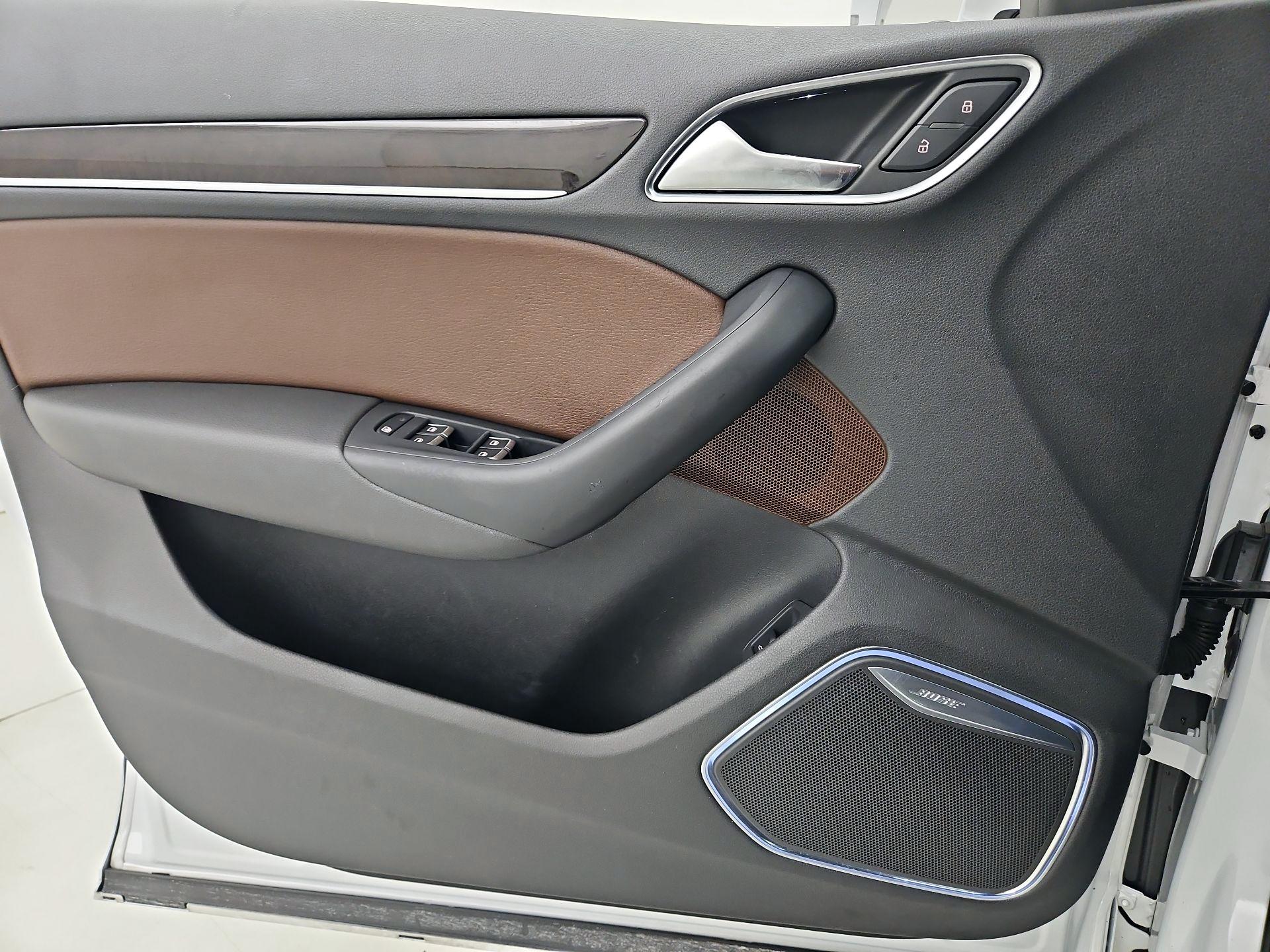 Thumbnail: 2016 Audi Q3 - 12