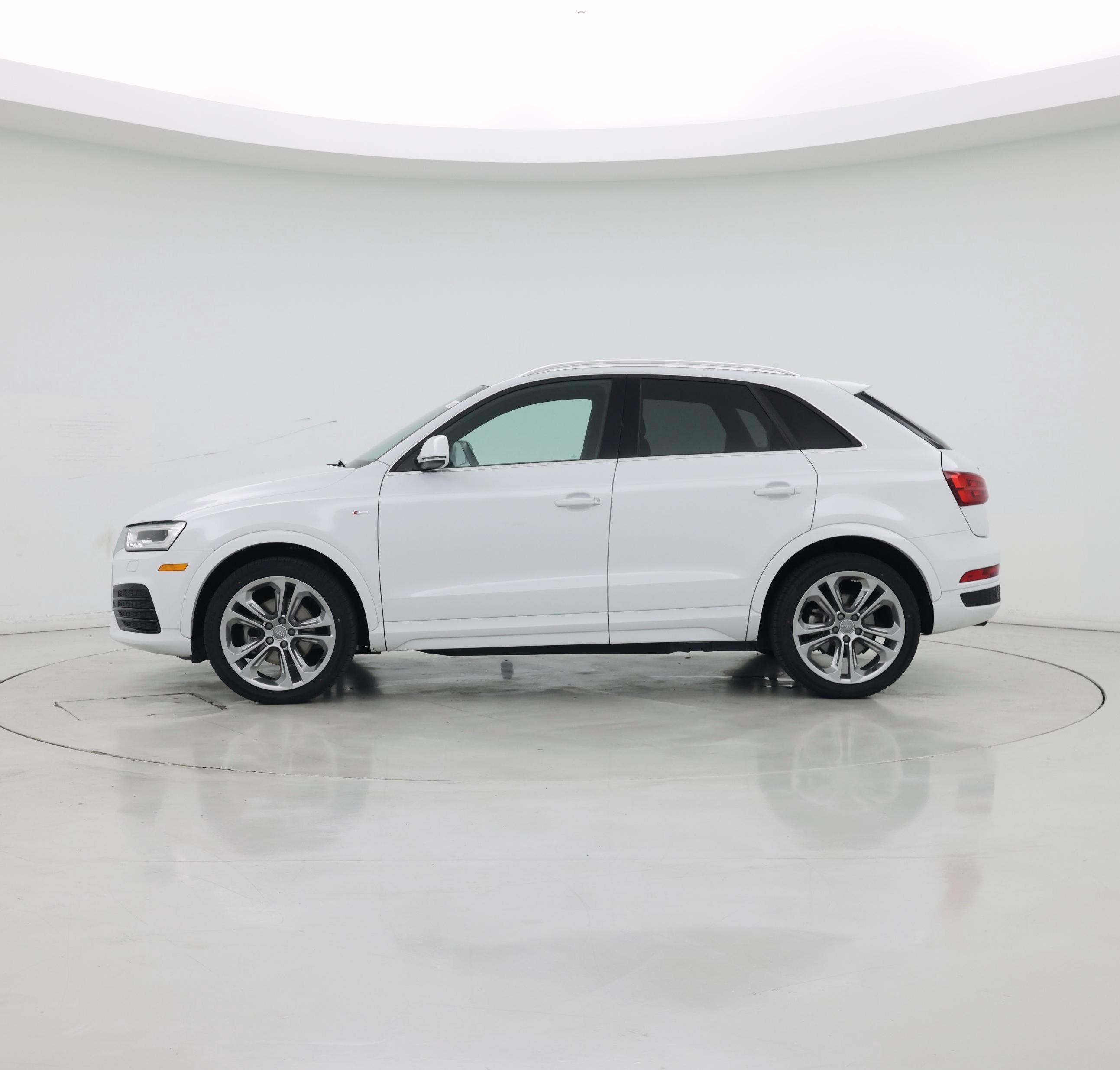 Thumbnail: 2016 Audi Q3 - 3
