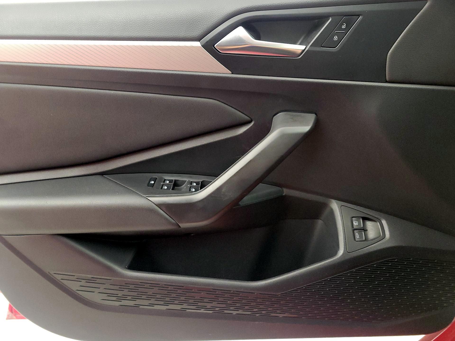 Thumbnail: 2021 Volkswagen Jetta - 12