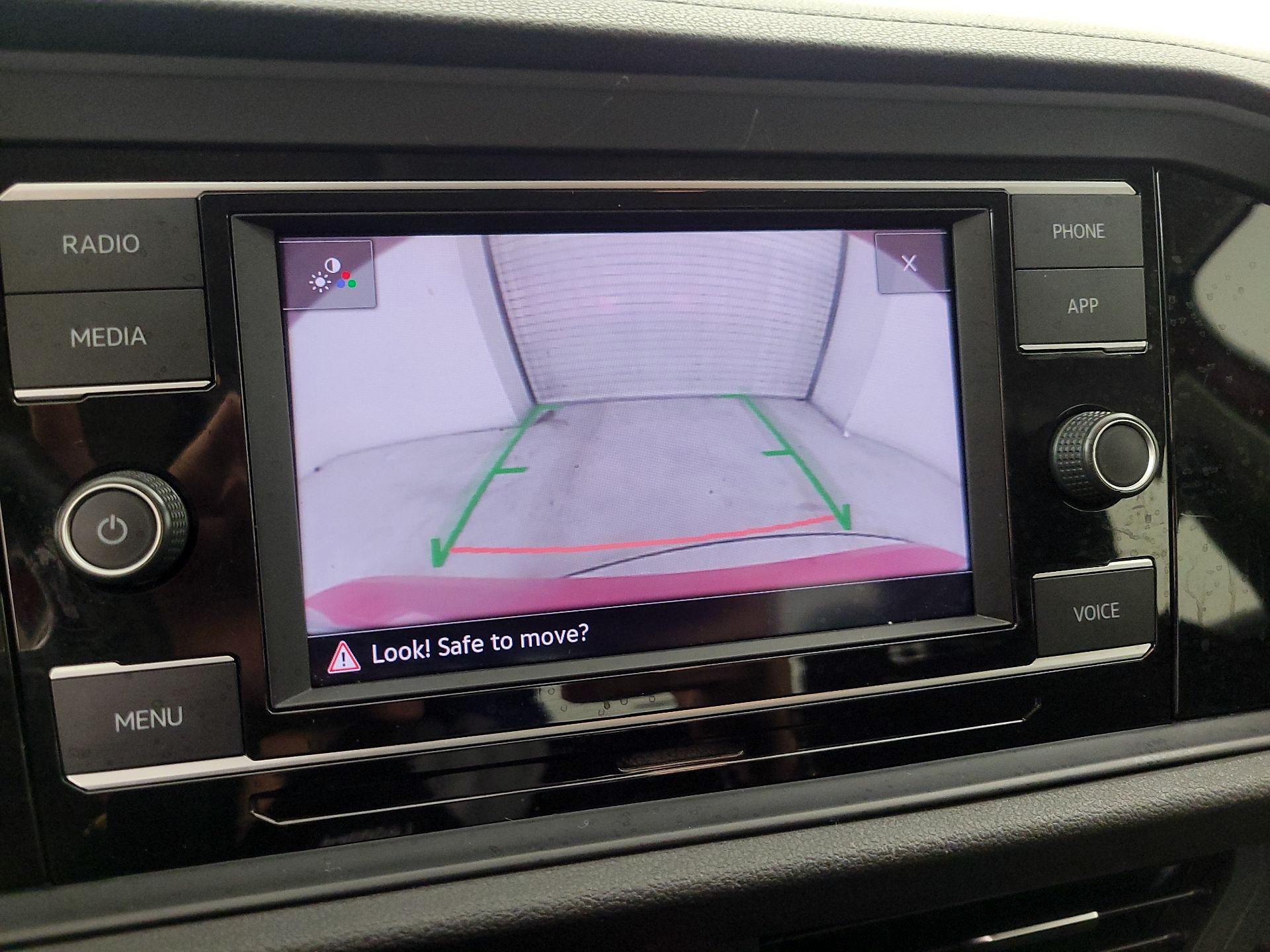 Thumbnail: 2021 Volkswagen Jetta - 14