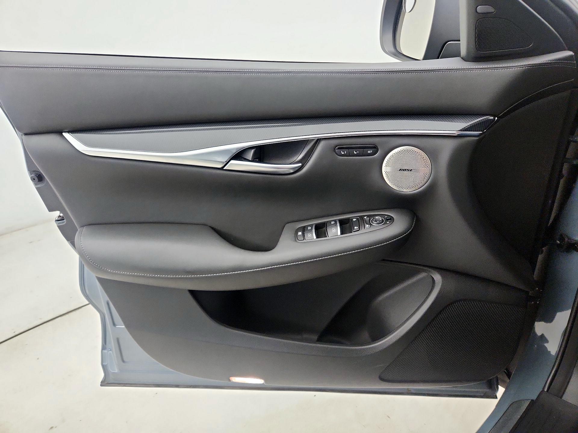 Thumbnail: 2025 INFINITI QX50 - 12