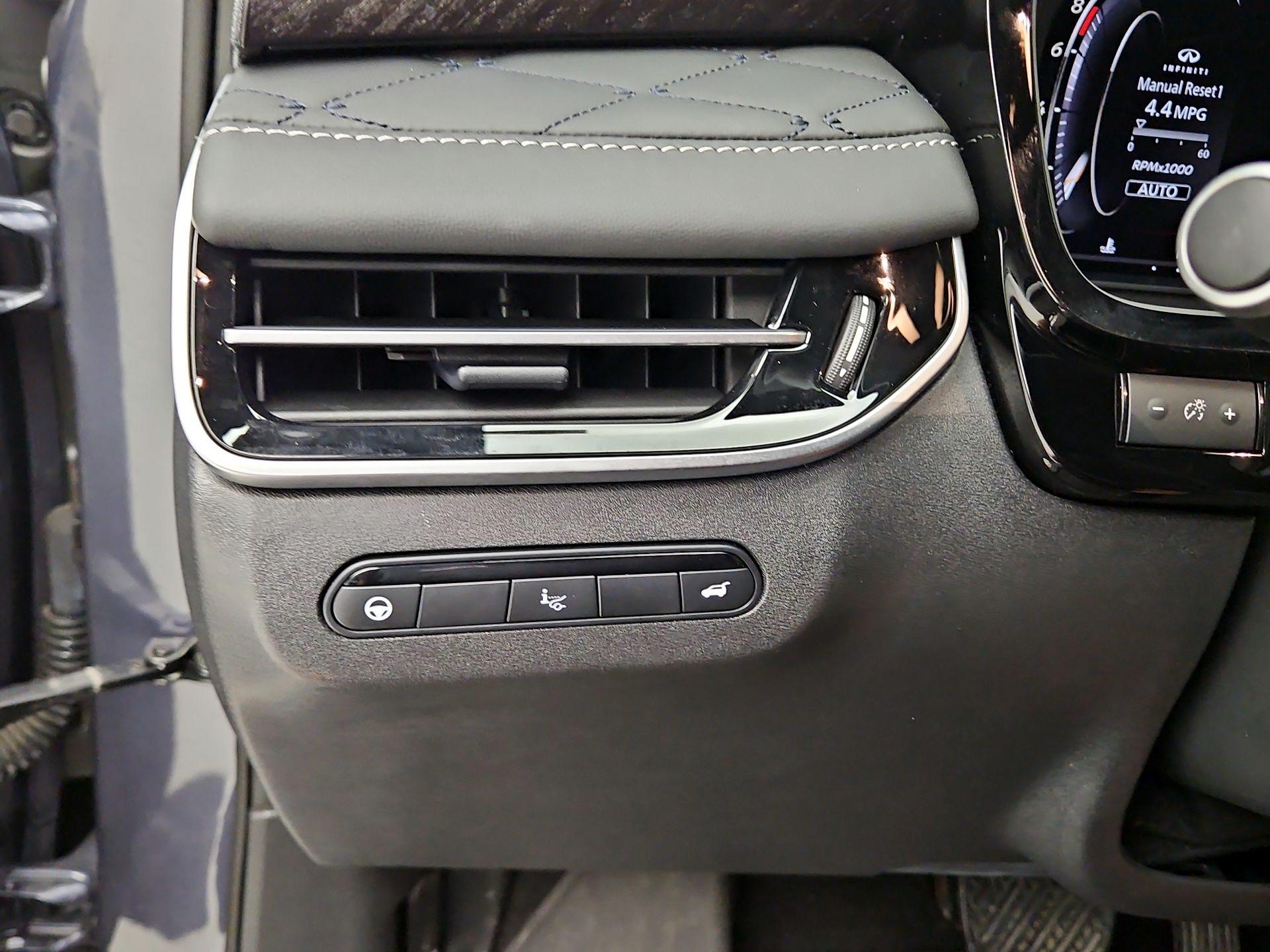 Thumbnail: 2023 INFINITI QX60 - 13