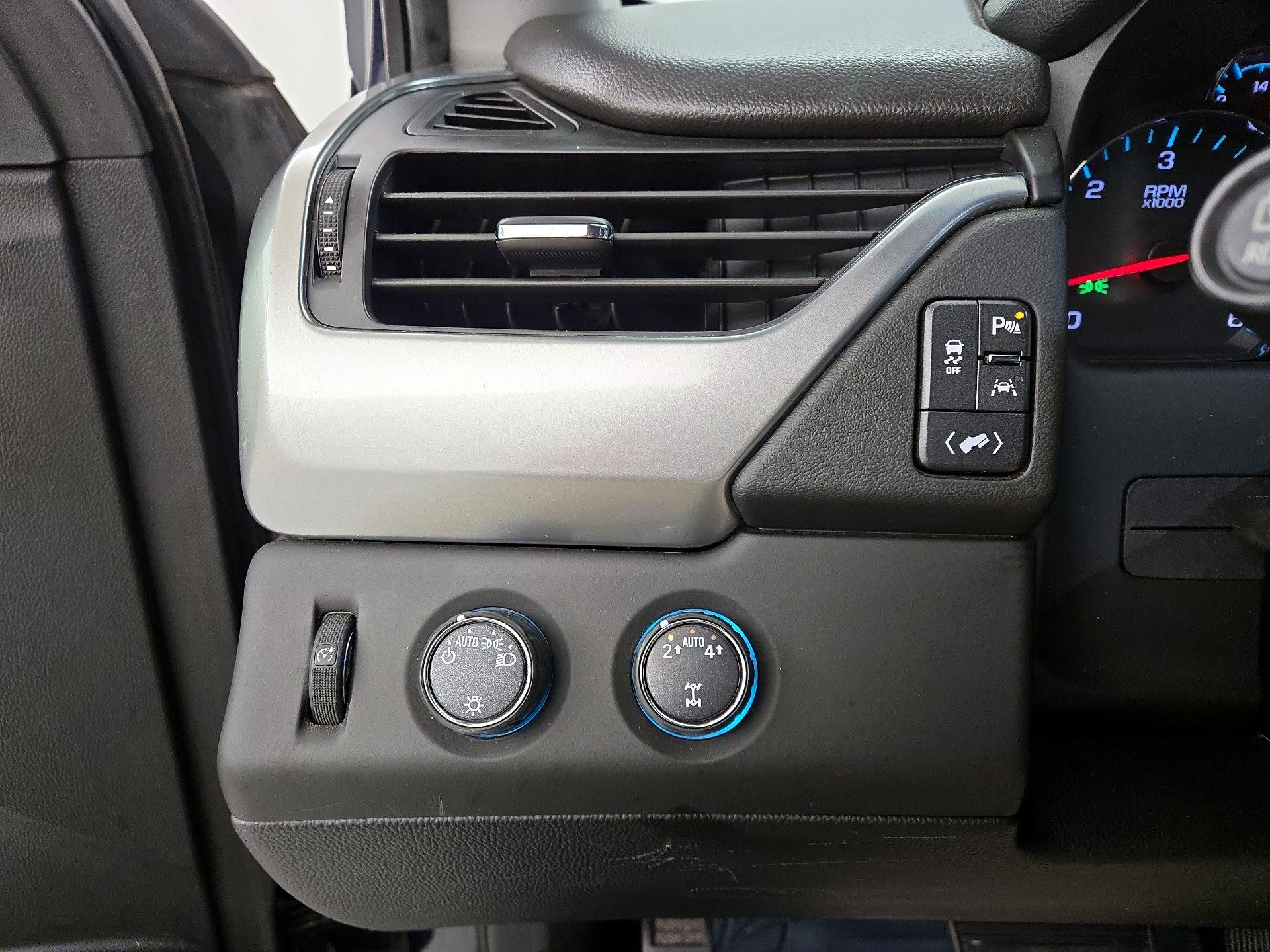 Thumbnail: 2020 Chevrolet Tahoe - 13