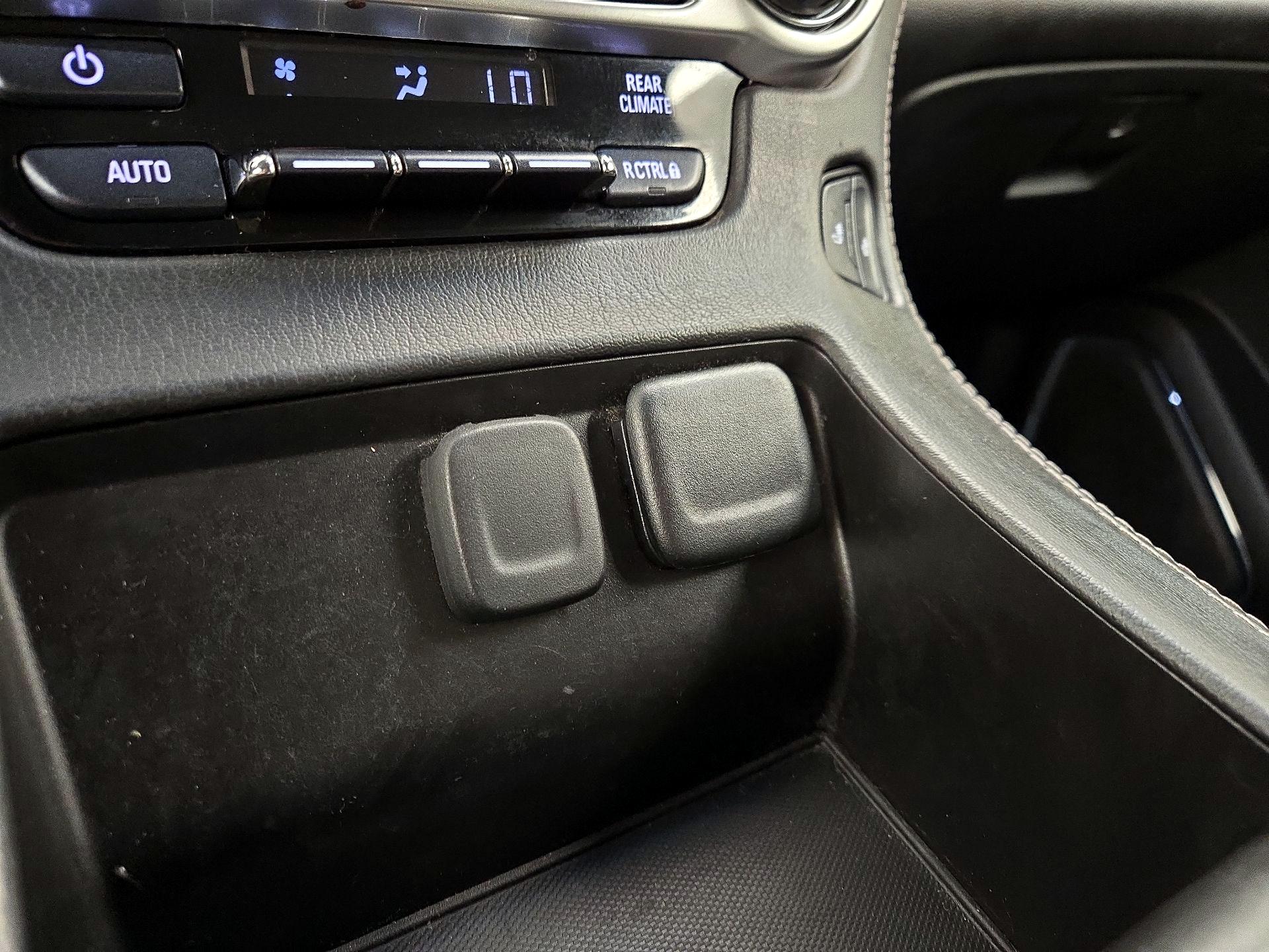 Thumbnail: 2020 Chevrolet Tahoe - 19