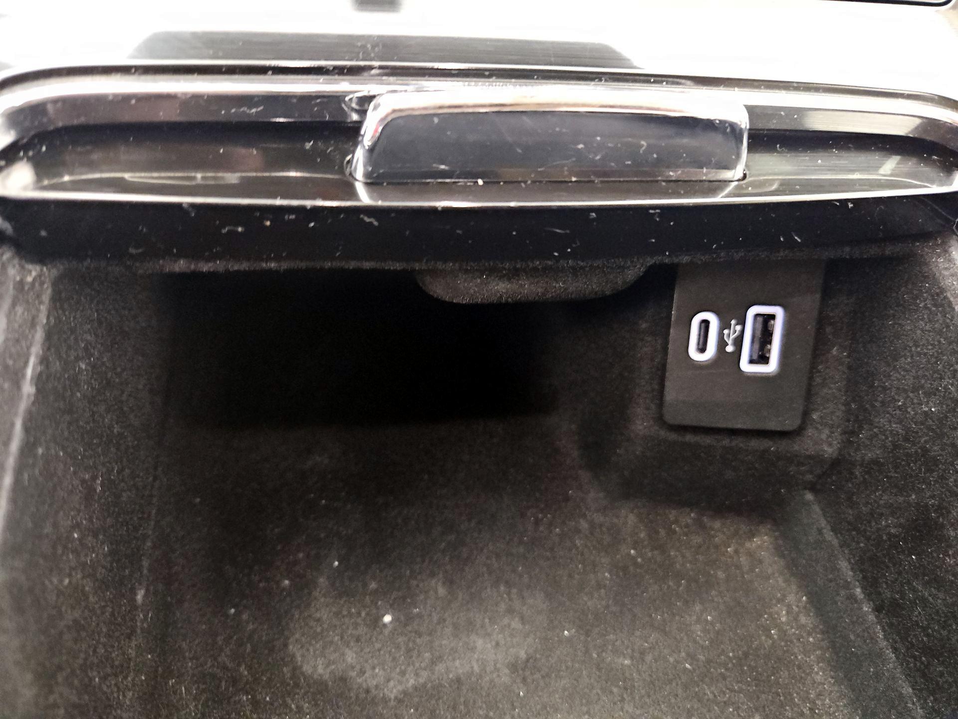 Thumbnail: 2023 Lincoln Nautilus - 19