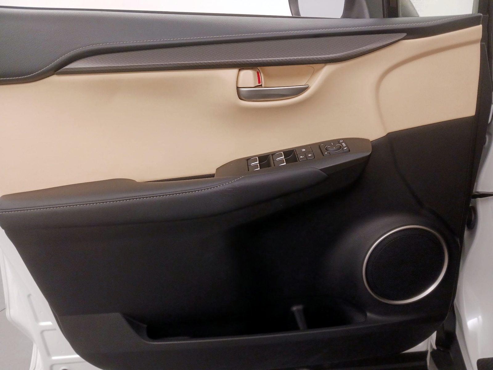 2020 Lexus NX 300 - Photo 13