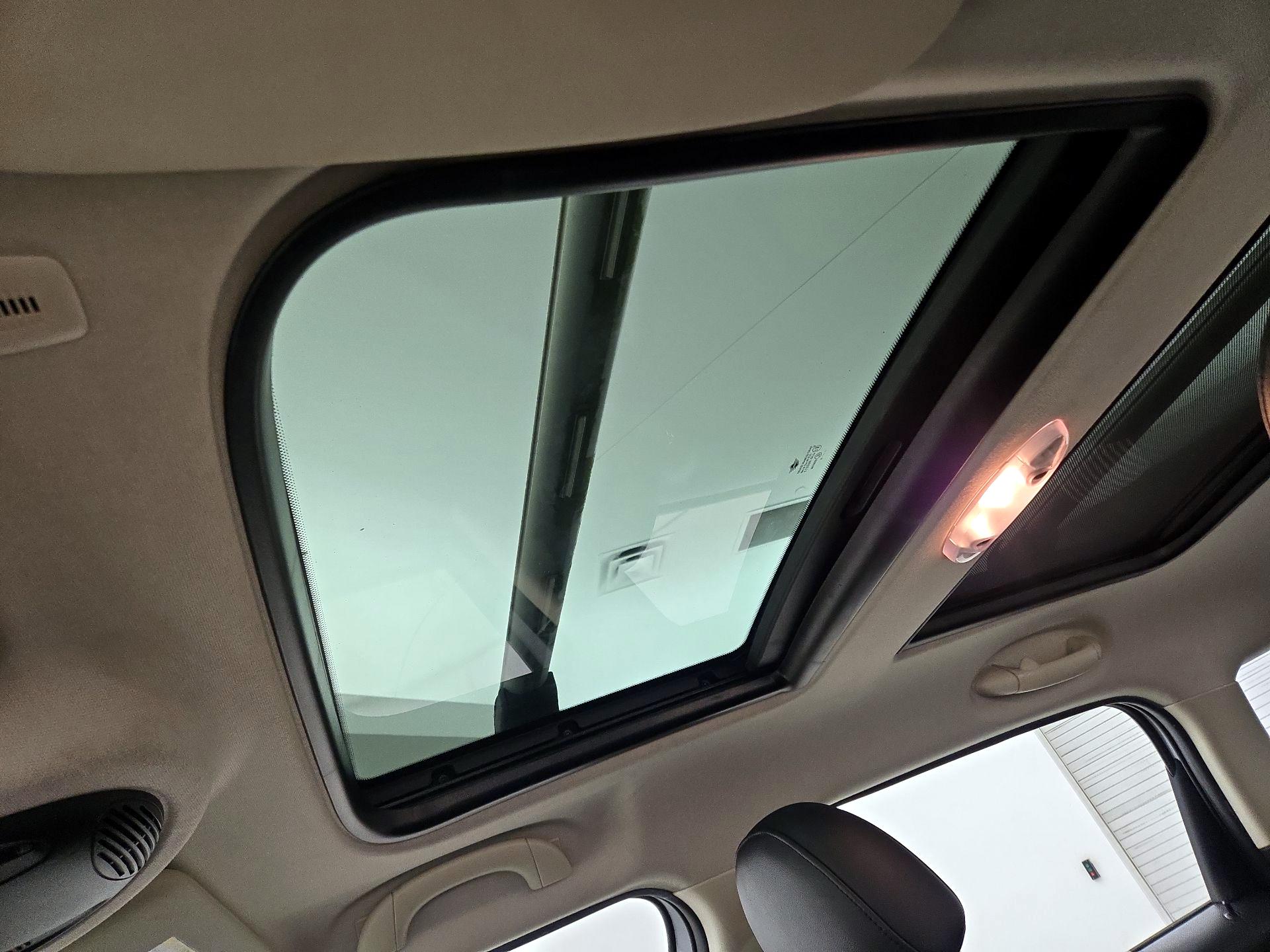 Thumbnail: 2015 MINI Cooper Countryman - 17