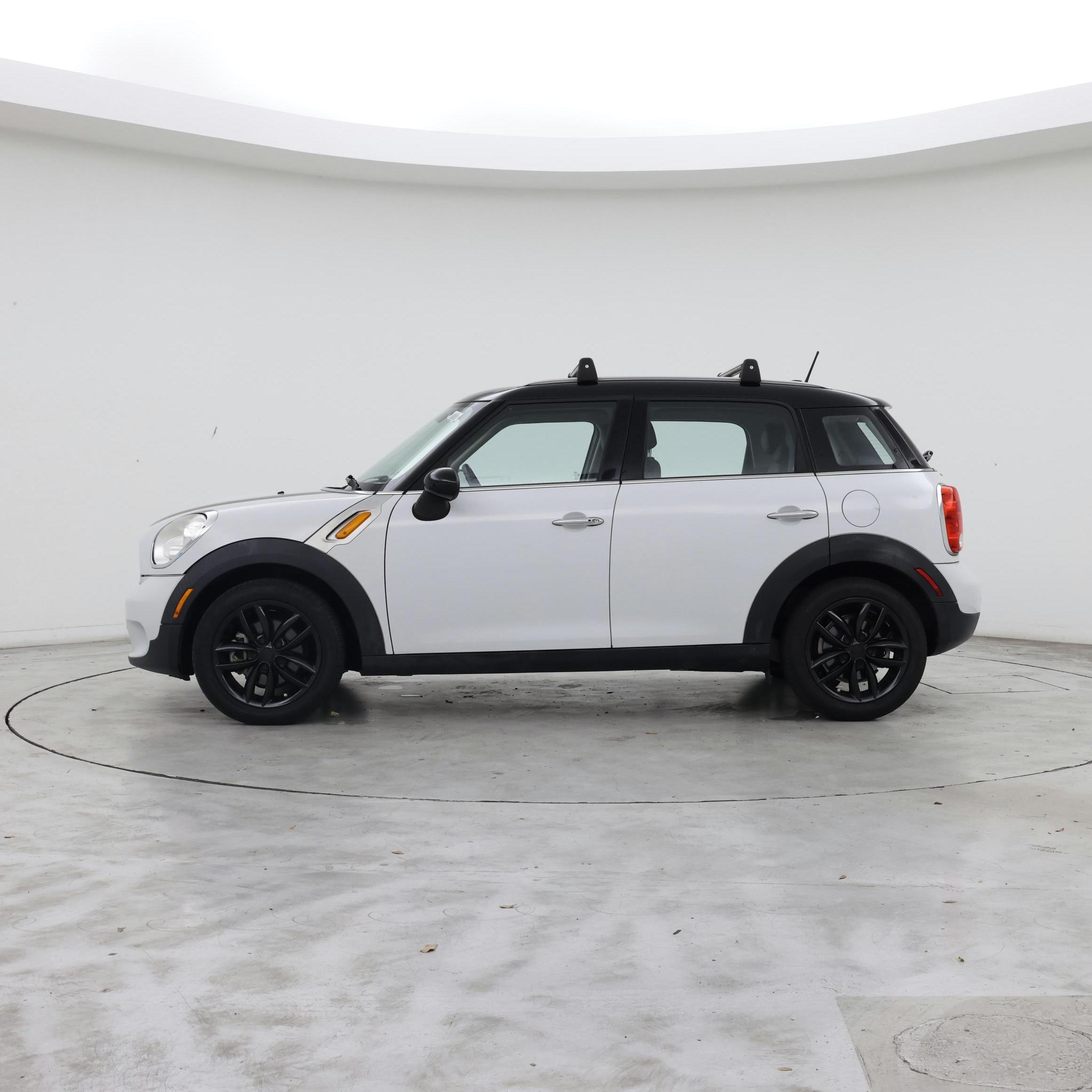 Thumbnail: 2015 MINI Cooper Countryman - 3