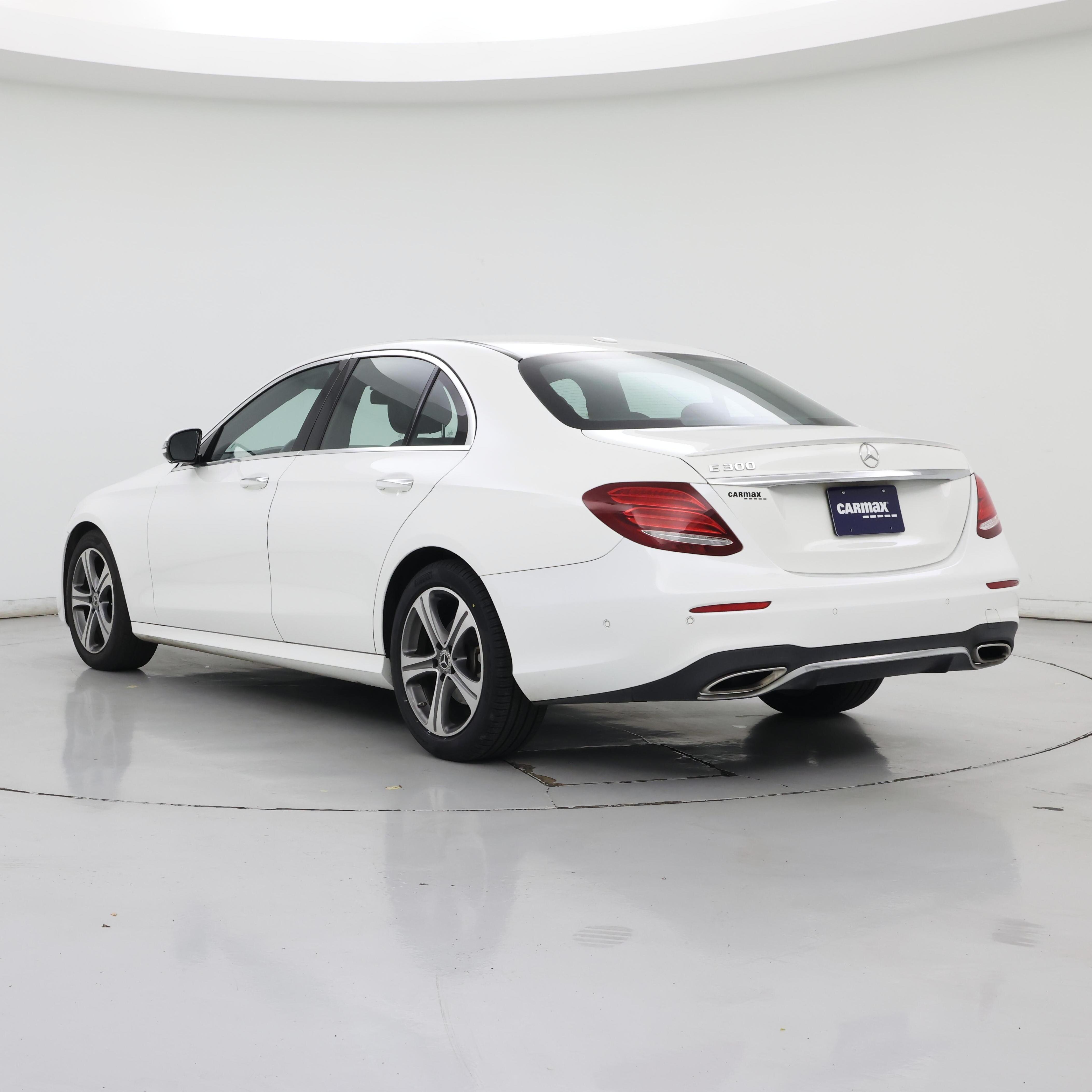 Thumbnail: 2019 Mercedes-Benz E-Class - 2