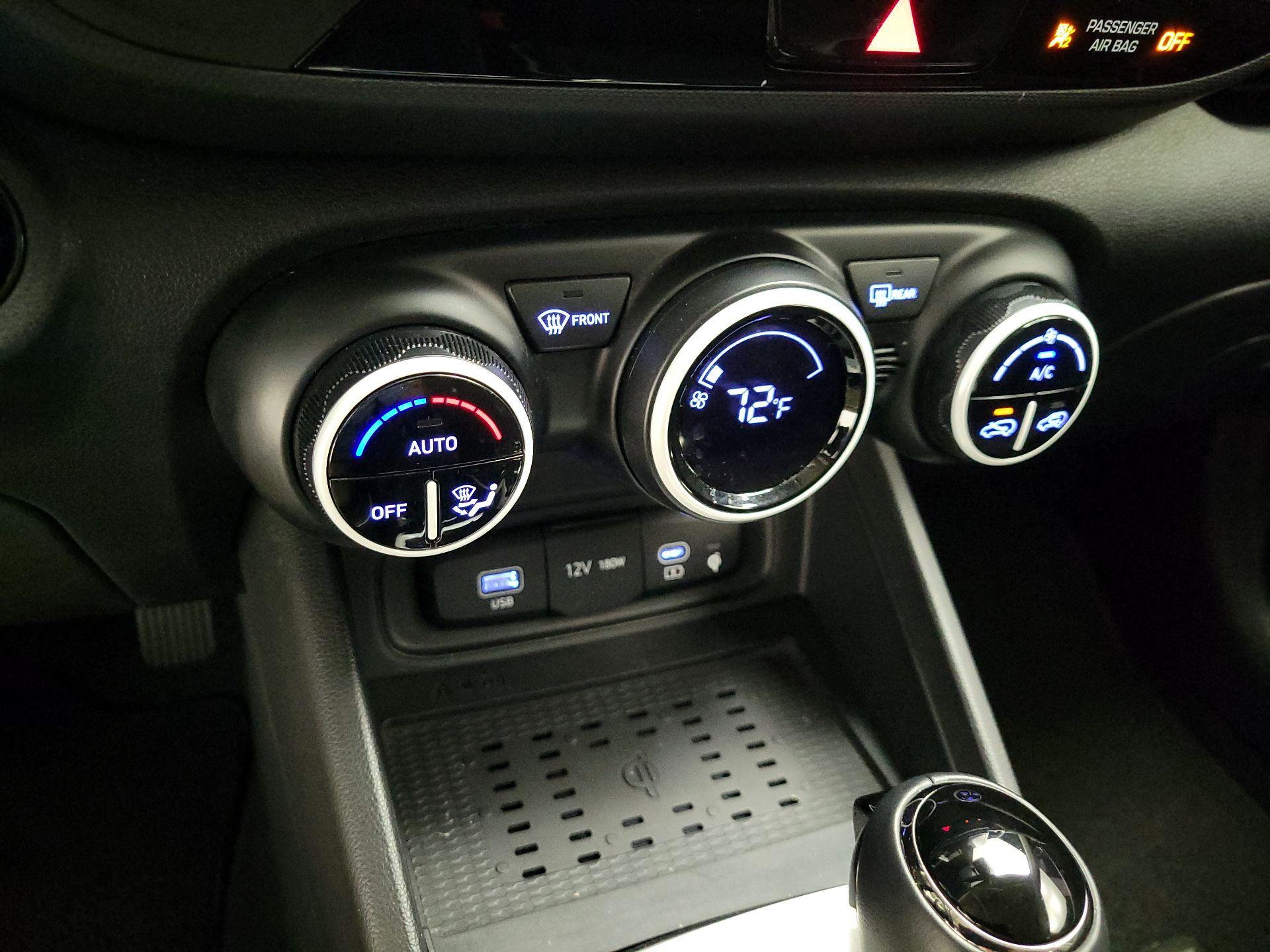 Thumbnail: 2023 Hyundai Venue - 17