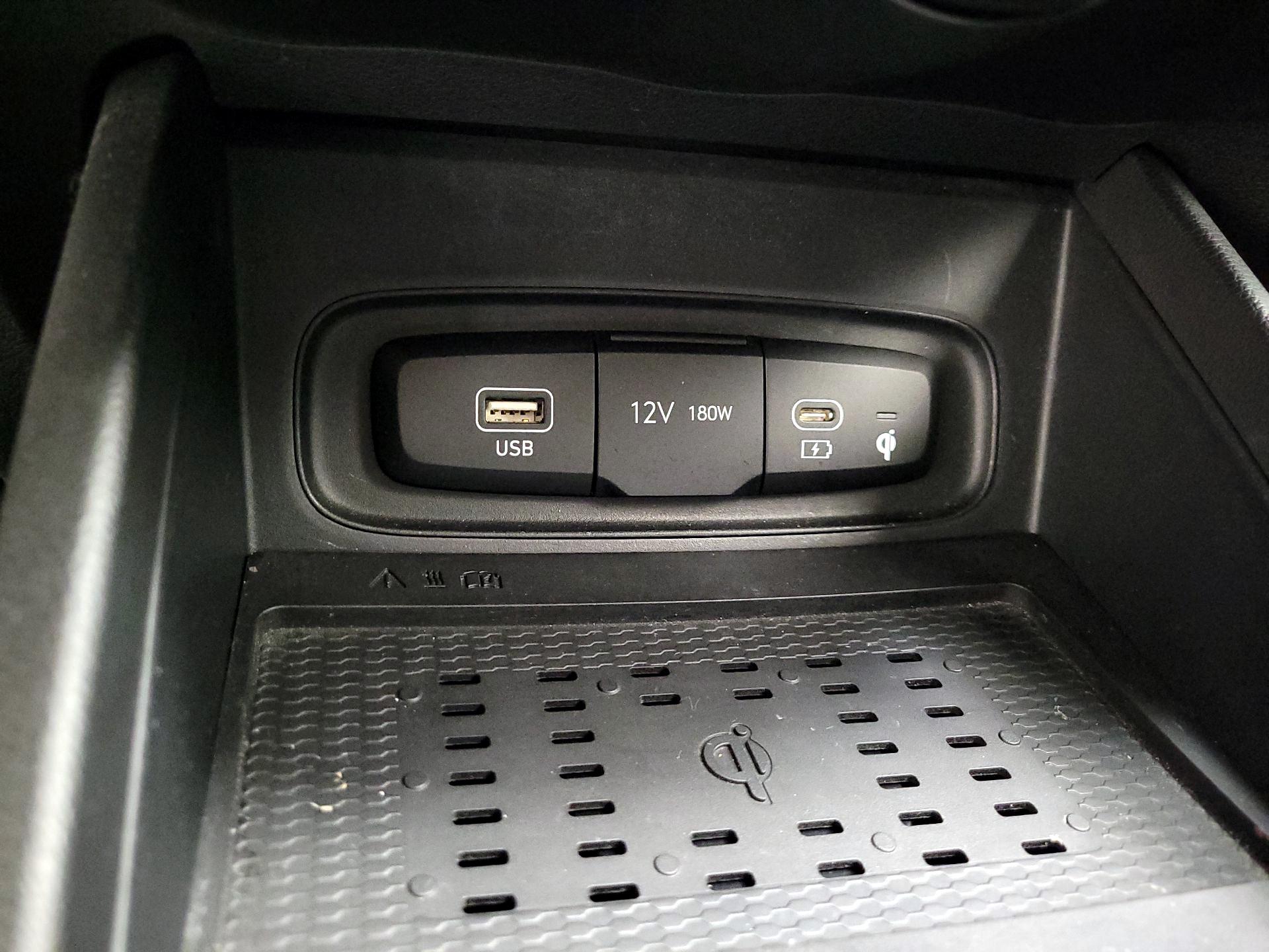 Thumbnail: 2023 Hyundai Venue - 19