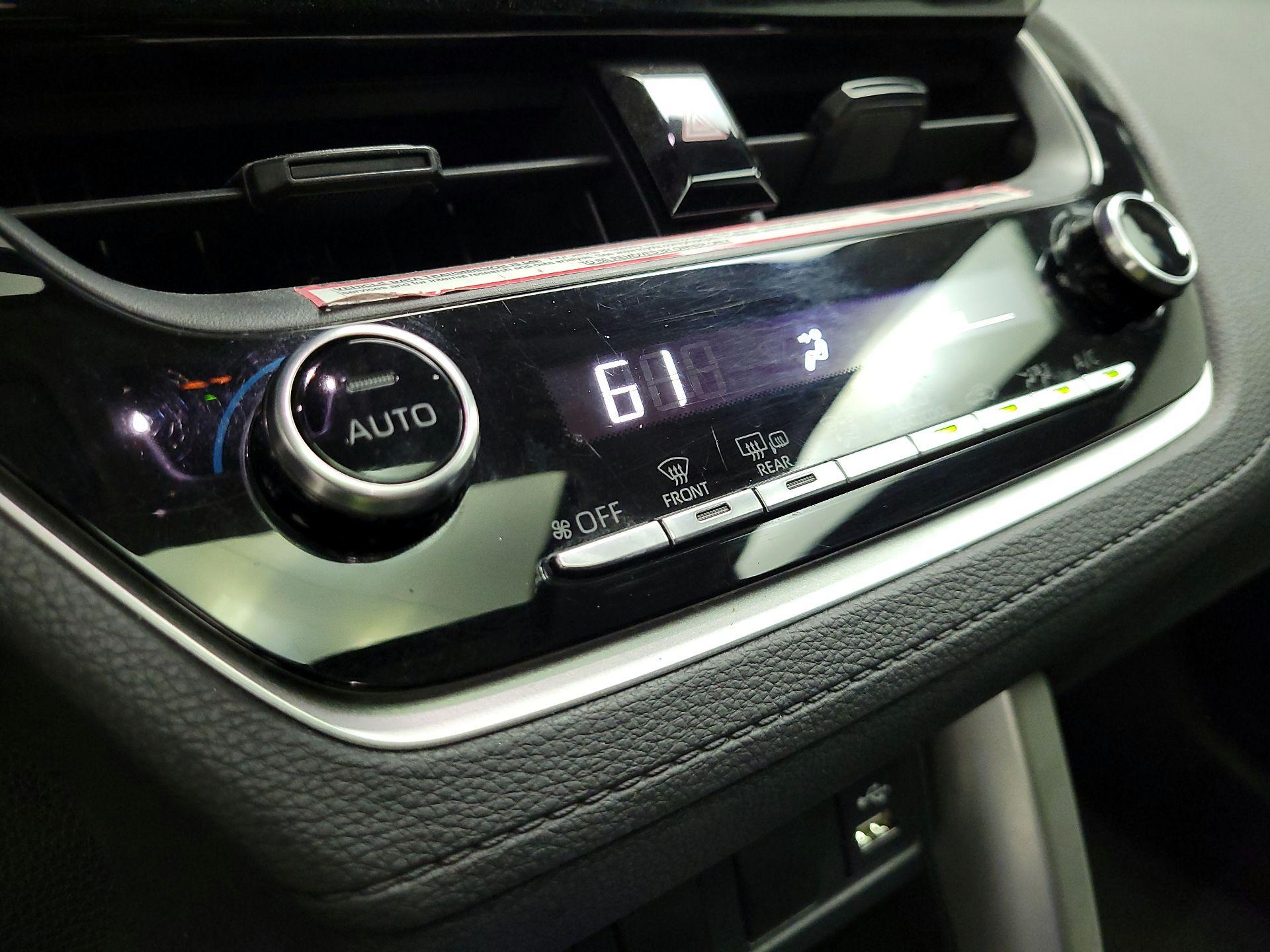 Thumbnail: 2022 Toyota Corolla Cross - 16