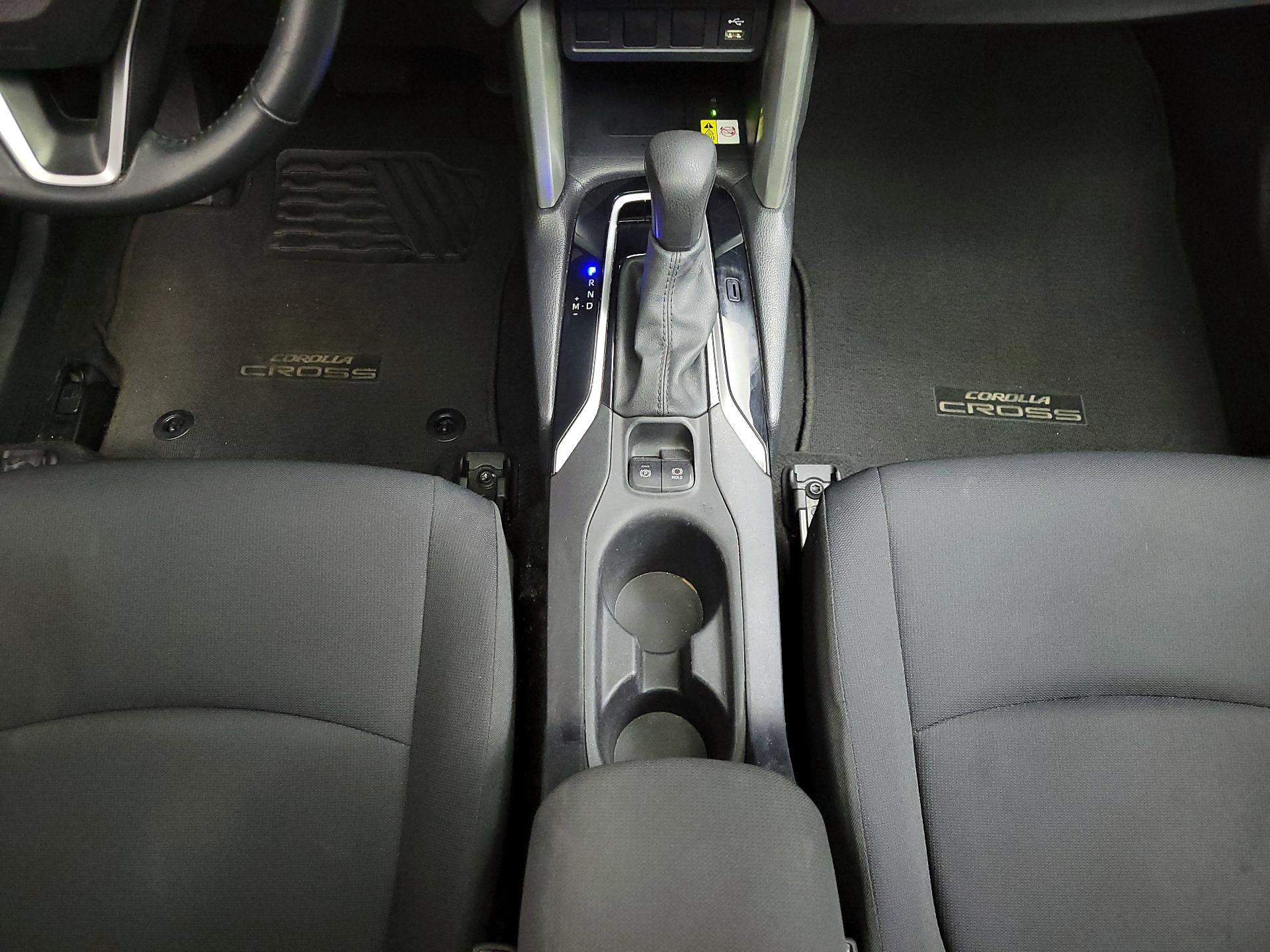 Thumbnail: 2022 Toyota Corolla Cross - 17