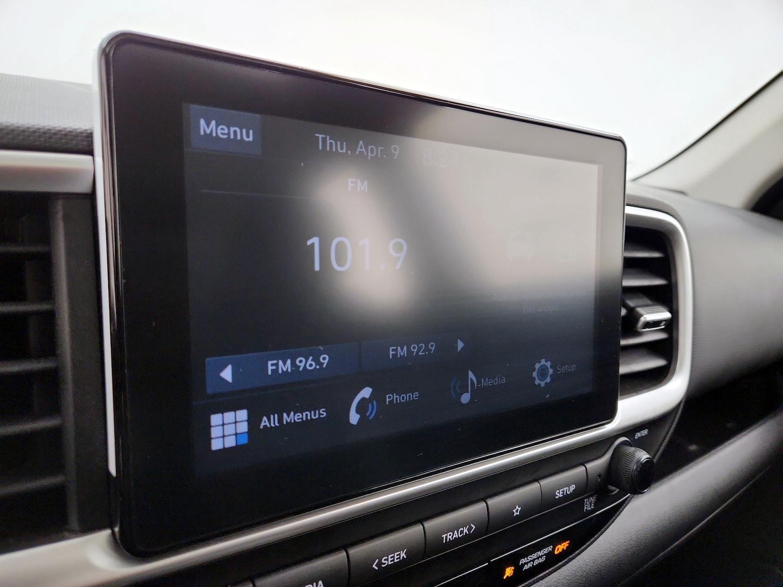 2023 Hyundai Venue SEL - Photo 16