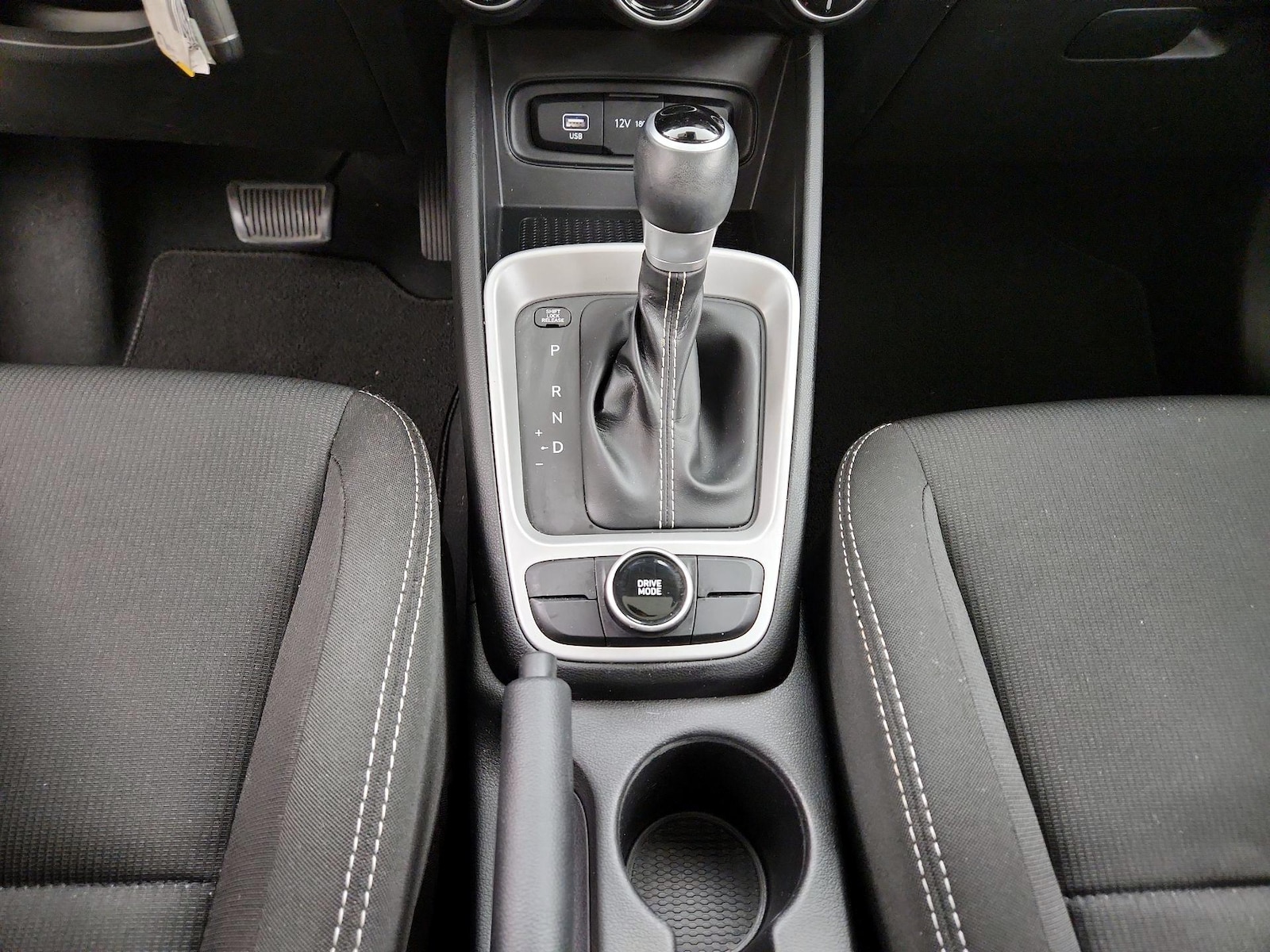 2023 Hyundai Venue SEL - Photo 18