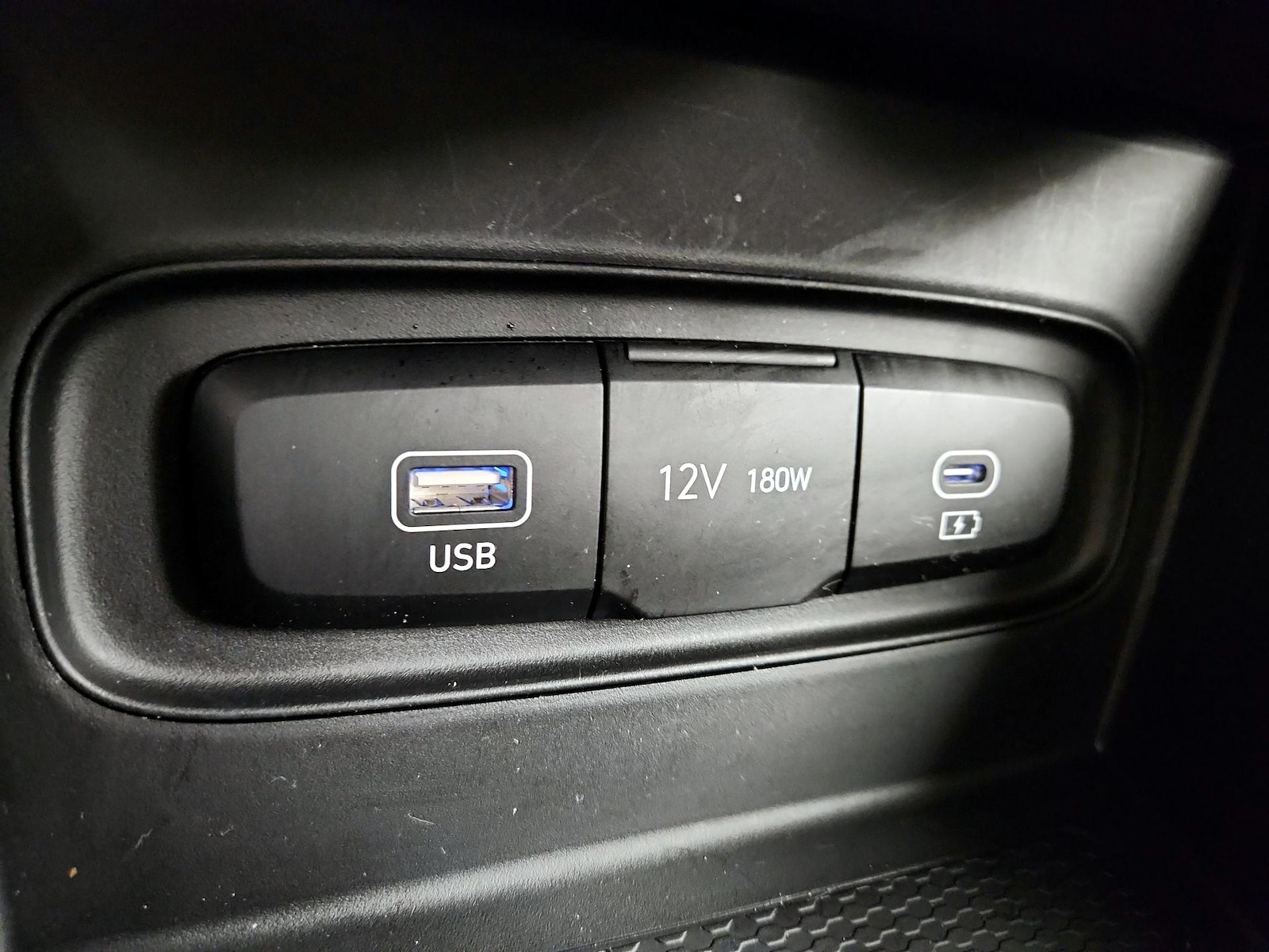 2023 Hyundai Venue SEL - Photo 19