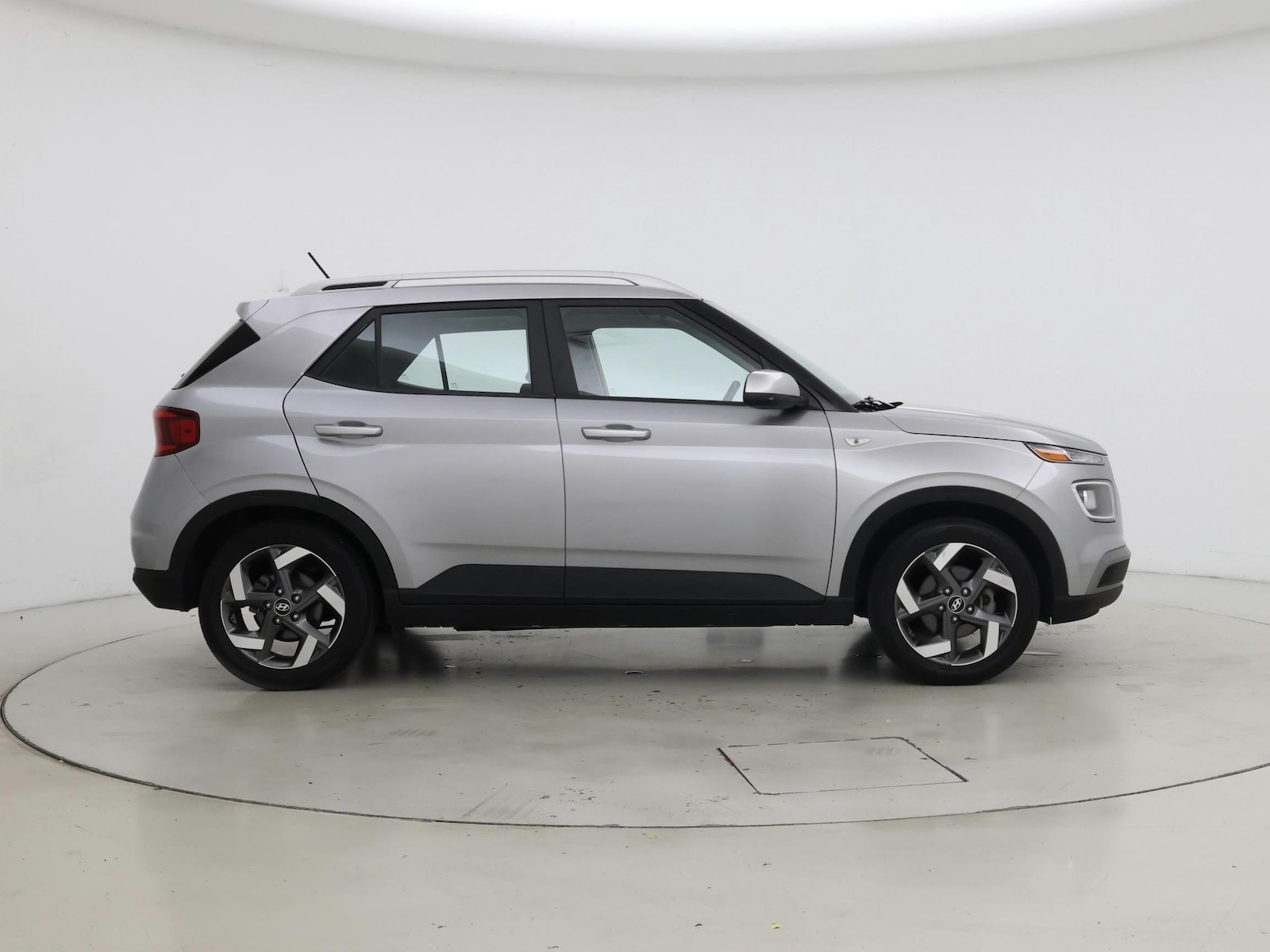 2023 Hyundai Venue SEL - Photo 8