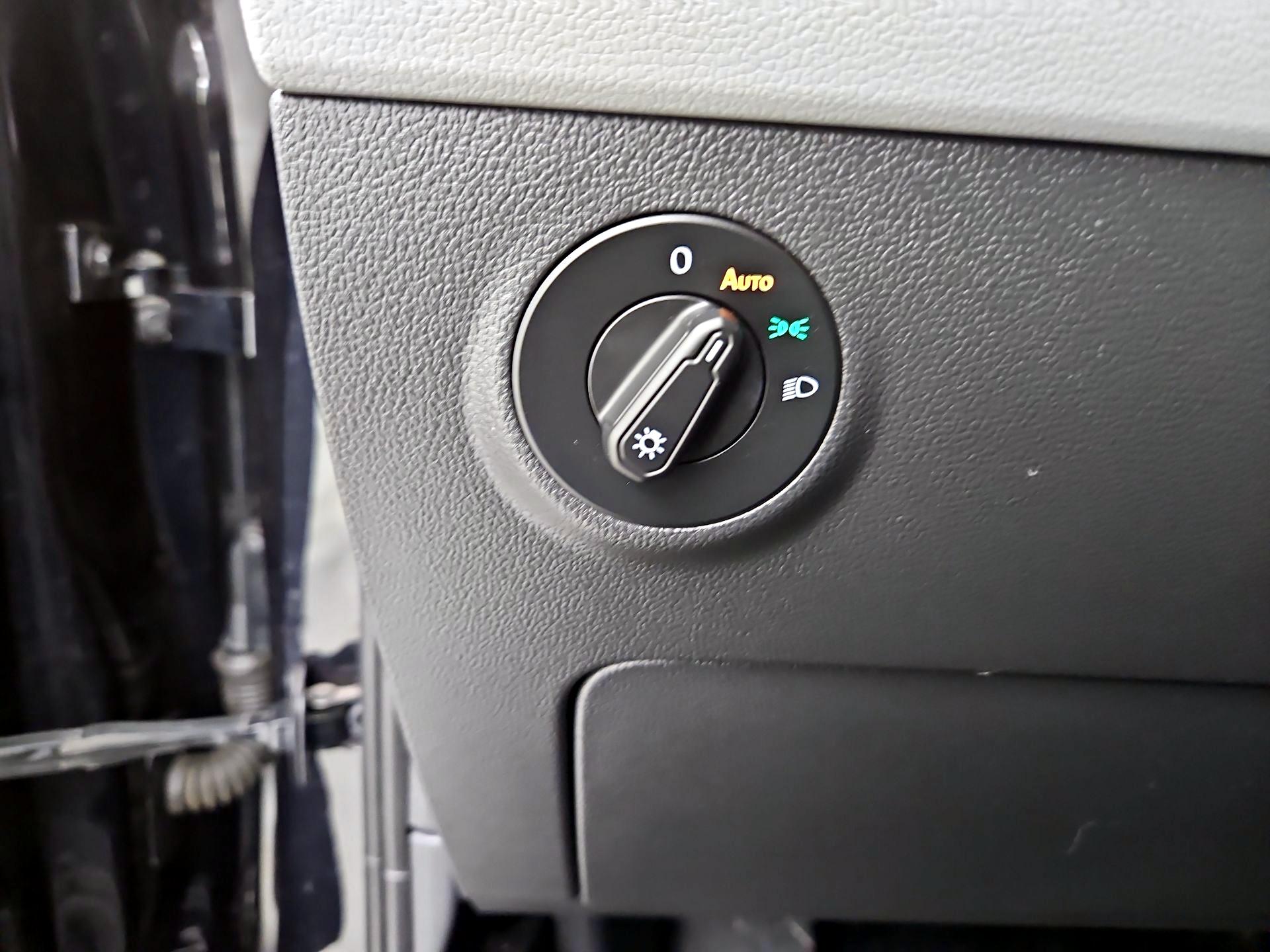 Thumbnail: 2022 Volkswagen Taos - 13