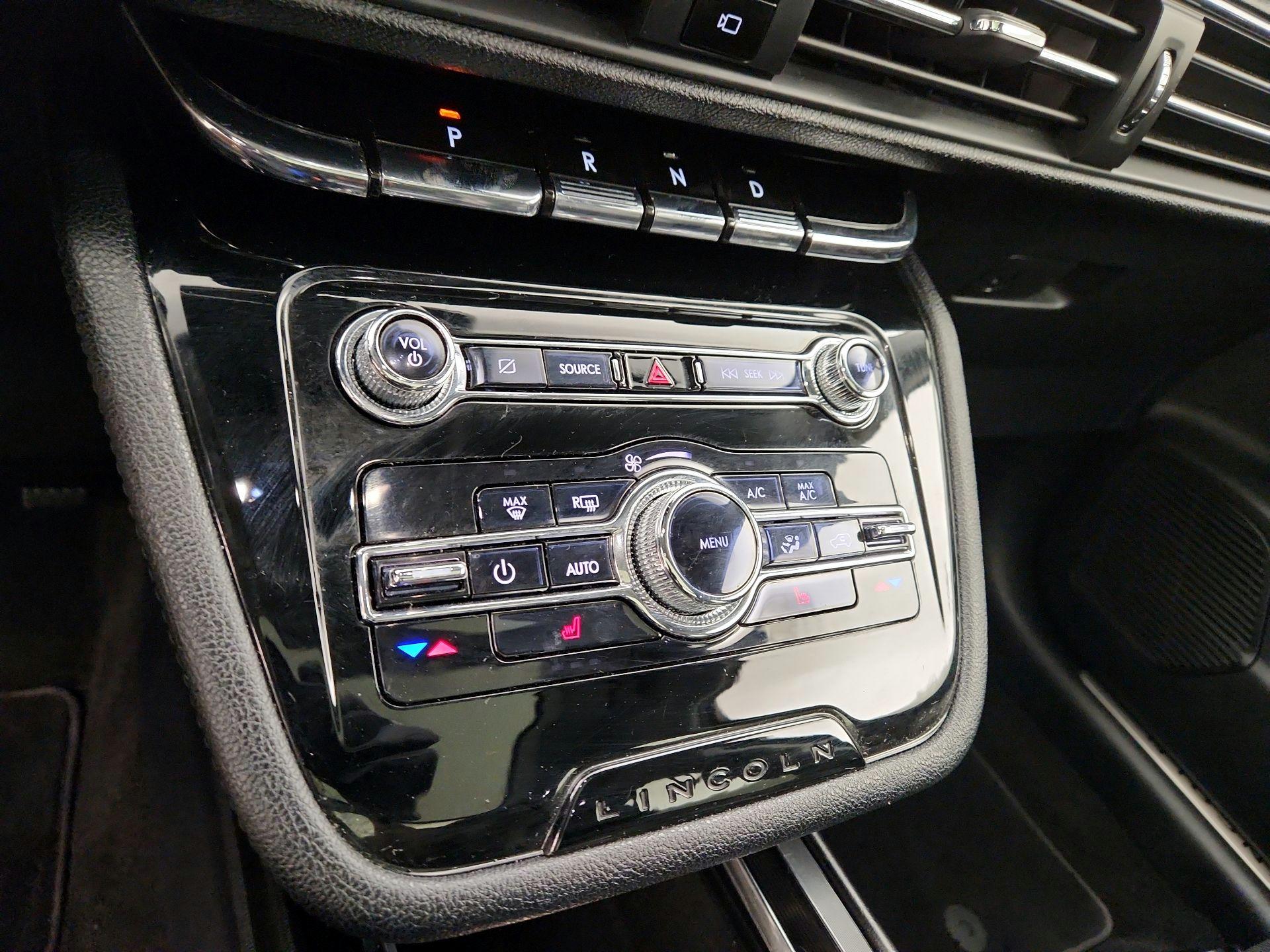 Thumbnail: 2021 Lincoln Corsair - 17