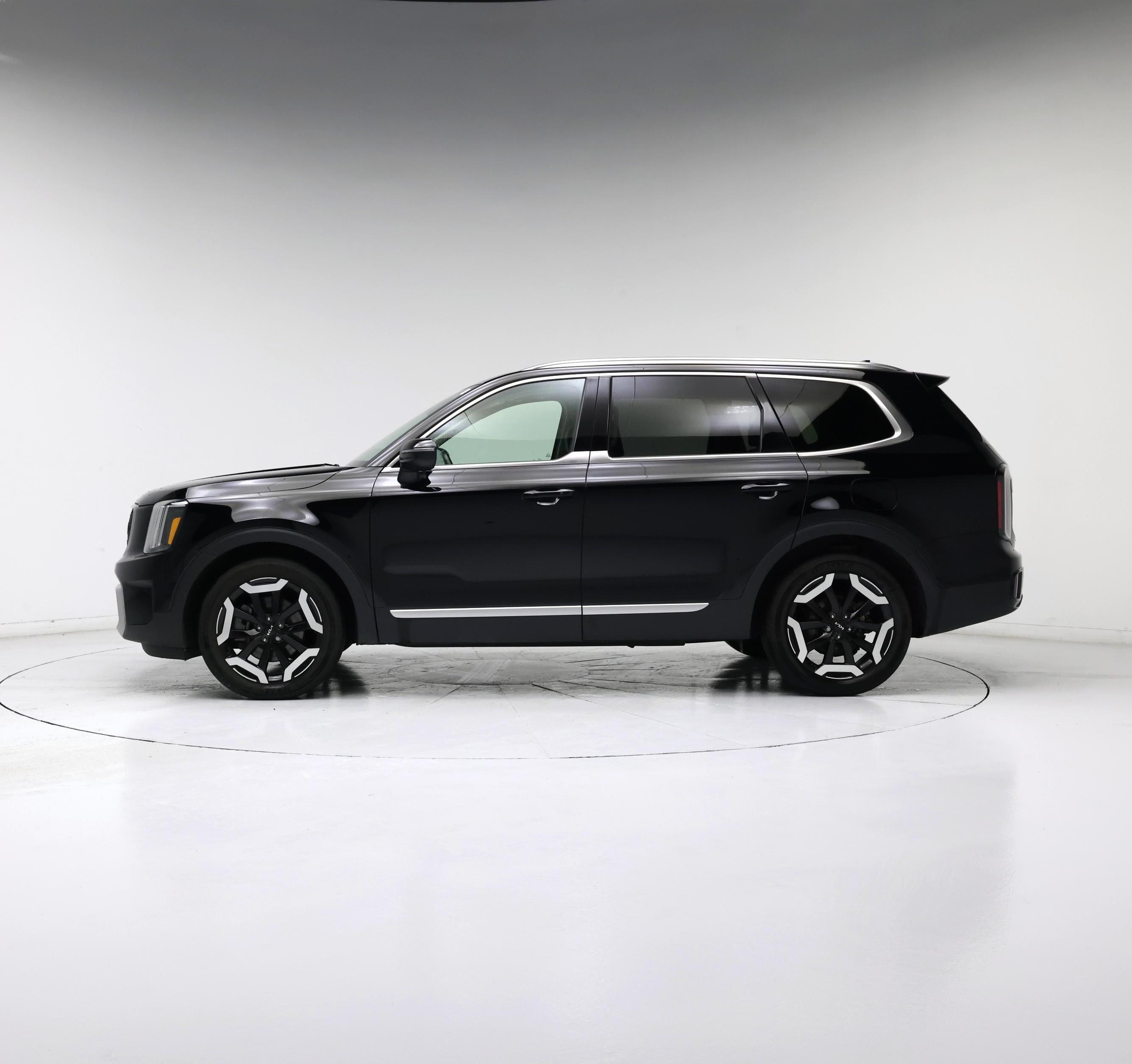 Thumbnail: 2023 Kia Telluride - 3