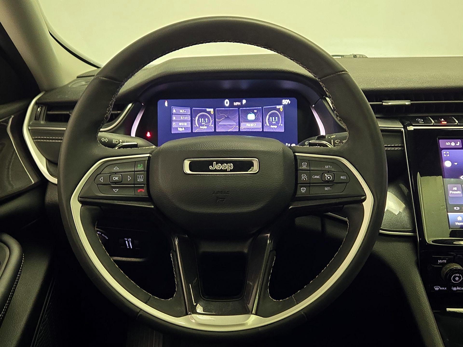 Thumbnail: 2023 Jeep Grand Cherokee - 10