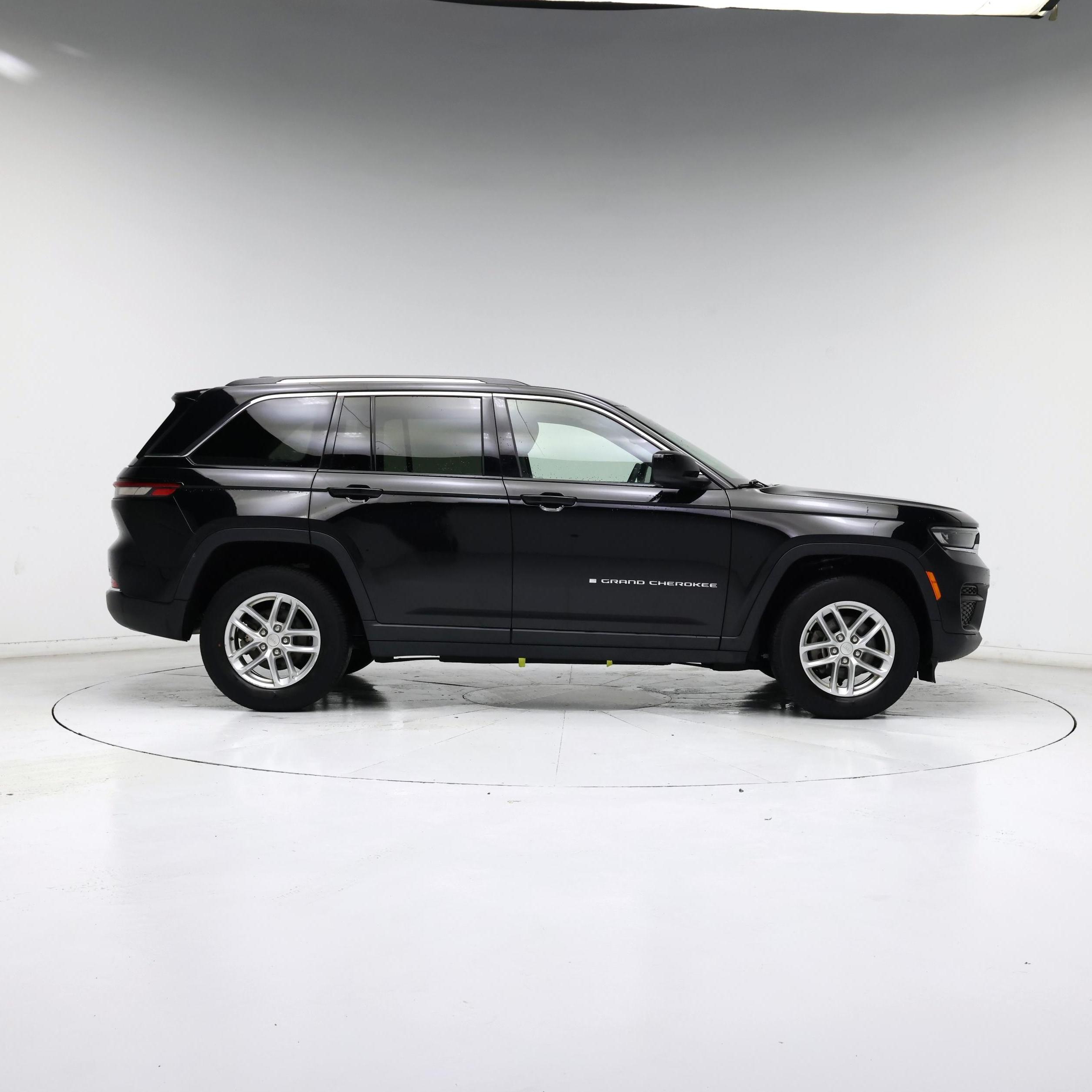 Thumbnail: 2023 Jeep Grand Cherokee - 7